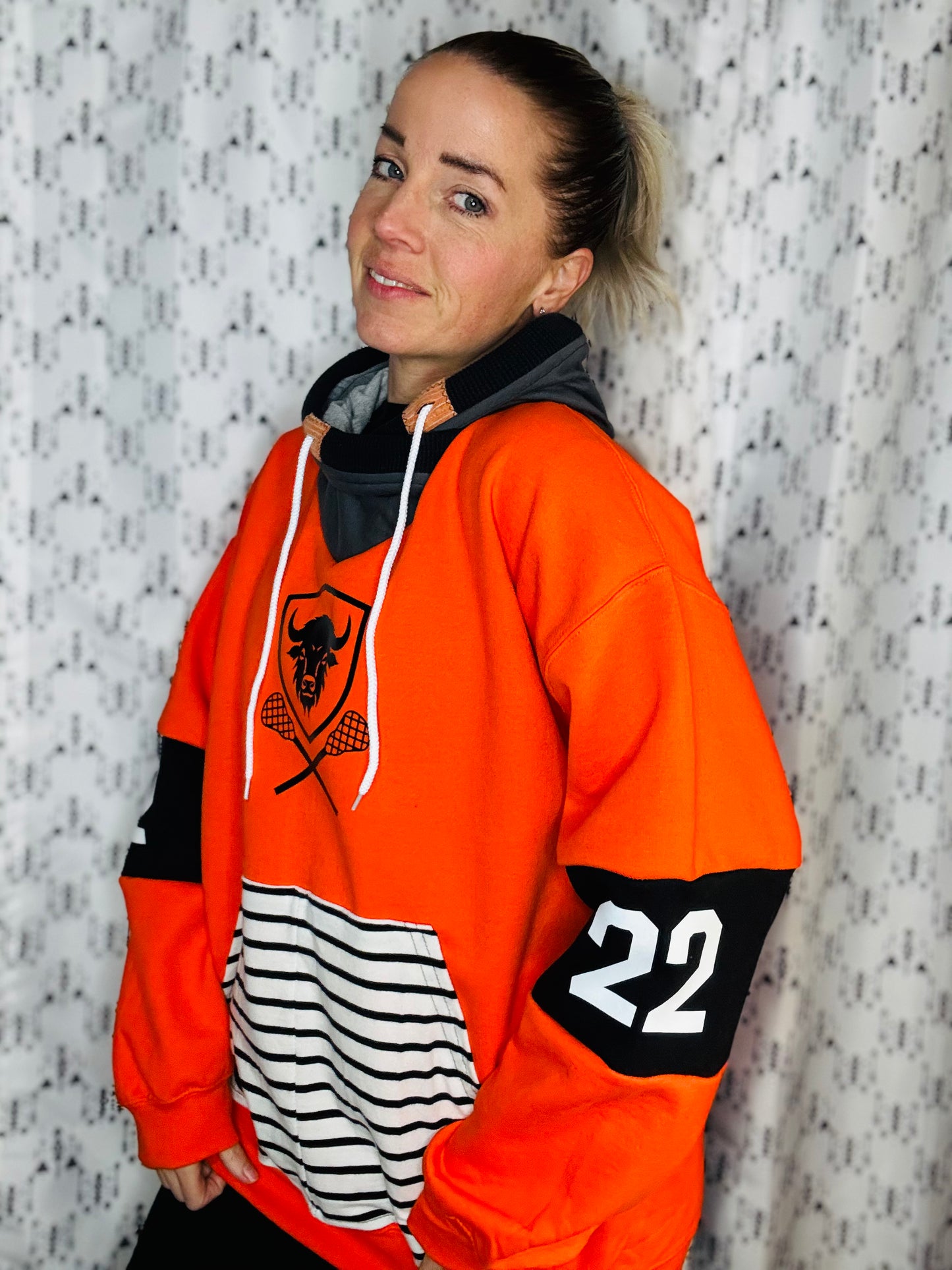 Byrne BUFFALO HEAD Hoodie Unisex-L/XL