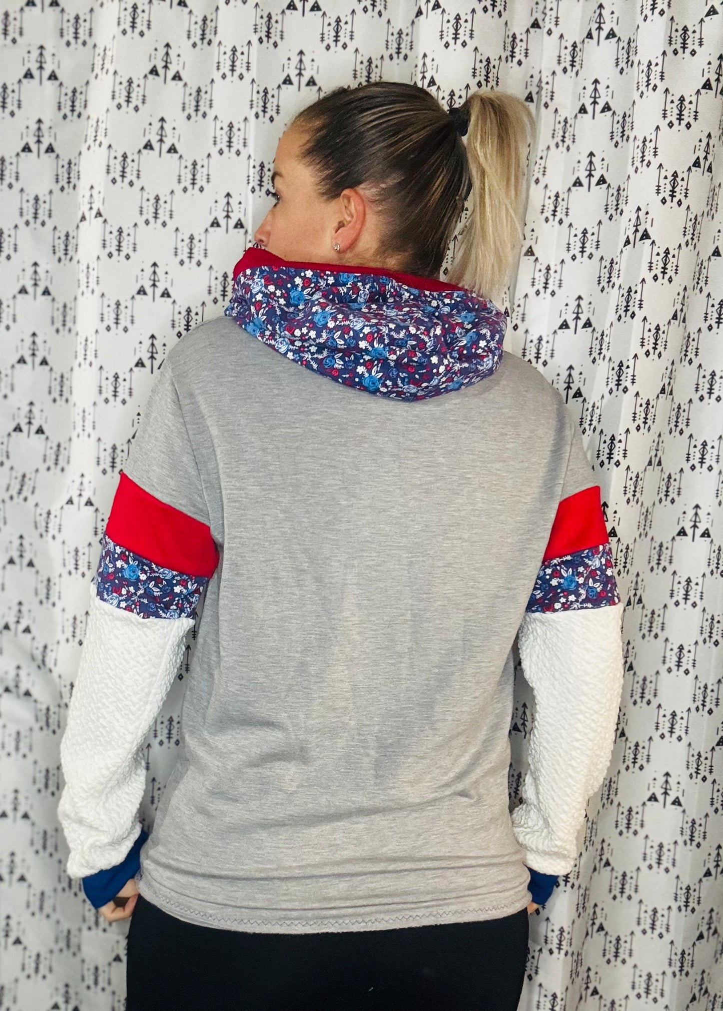 Grey Buffalo MAMA Hoodie Women's Size- S/M