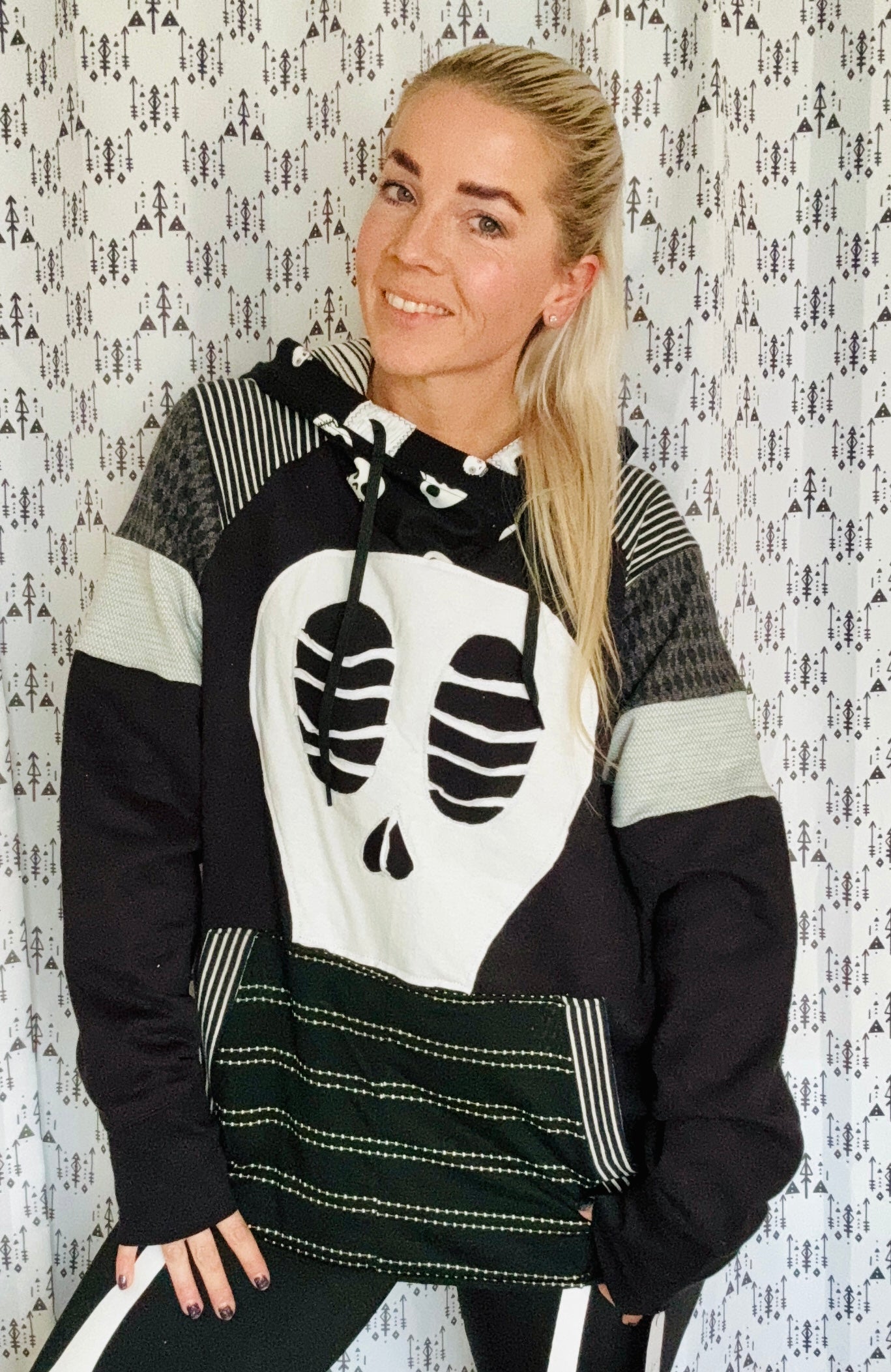 All Skulls 2 Custom Hoodie Size- Women’s- XL/2X