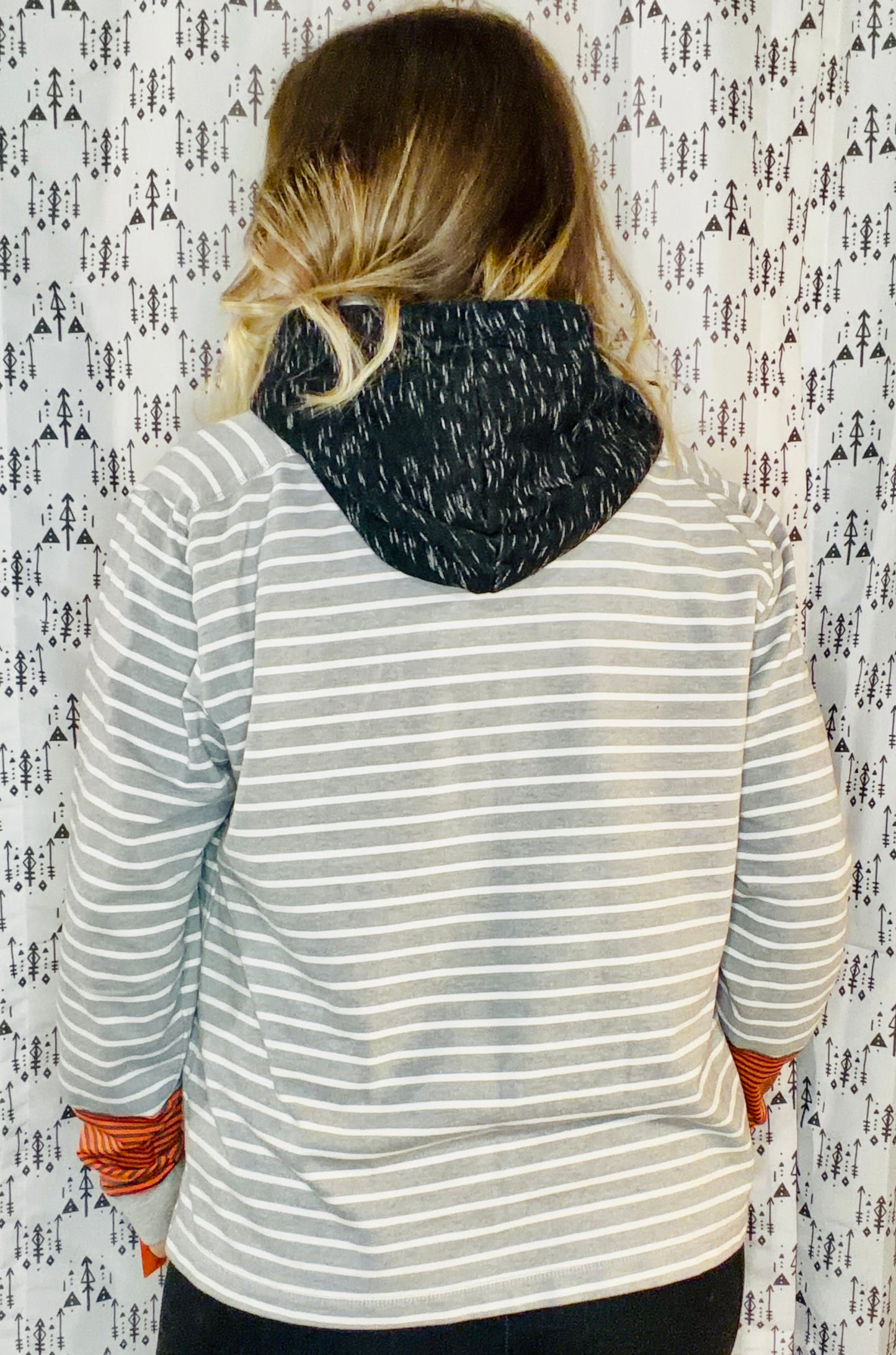 Grey Striped Buffalo Lacrosse Crop Hoodie Size- Women's L/XL