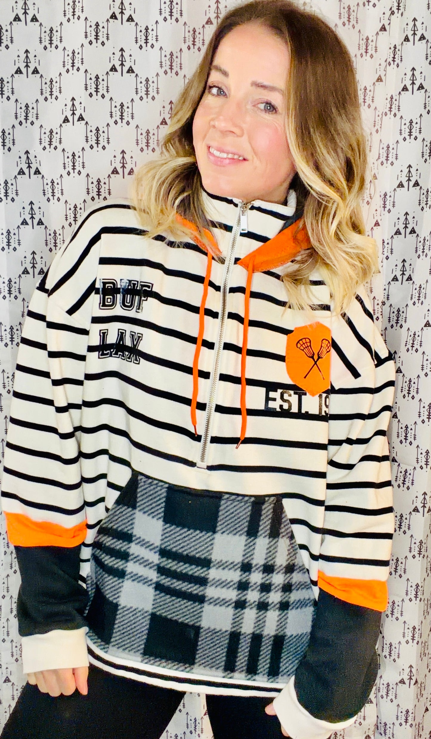 Striped Buffalo Lacrosse 1/2 Zip Hoodie Size- Women's L/XL