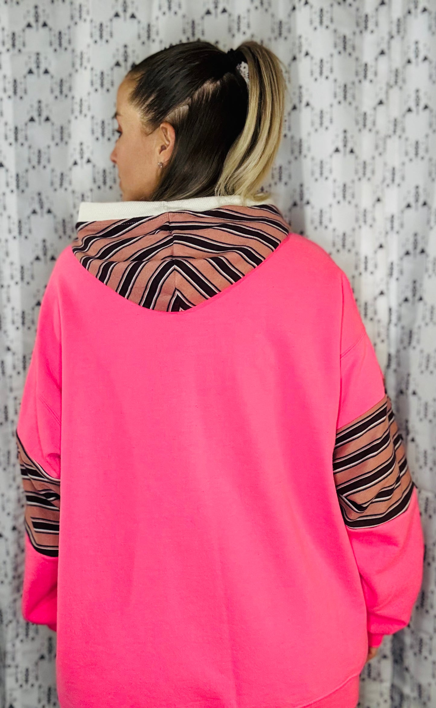 Pinktober Buffalo University Hoodie Size- Women's XL/2X