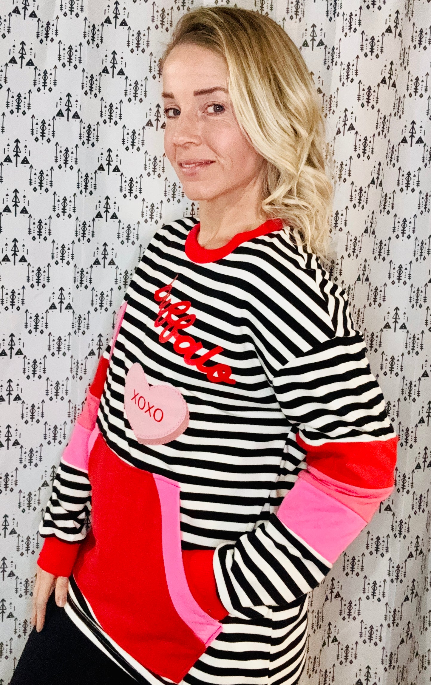 Striped Buffalo Heart Crewneck Size- Women's M/L
