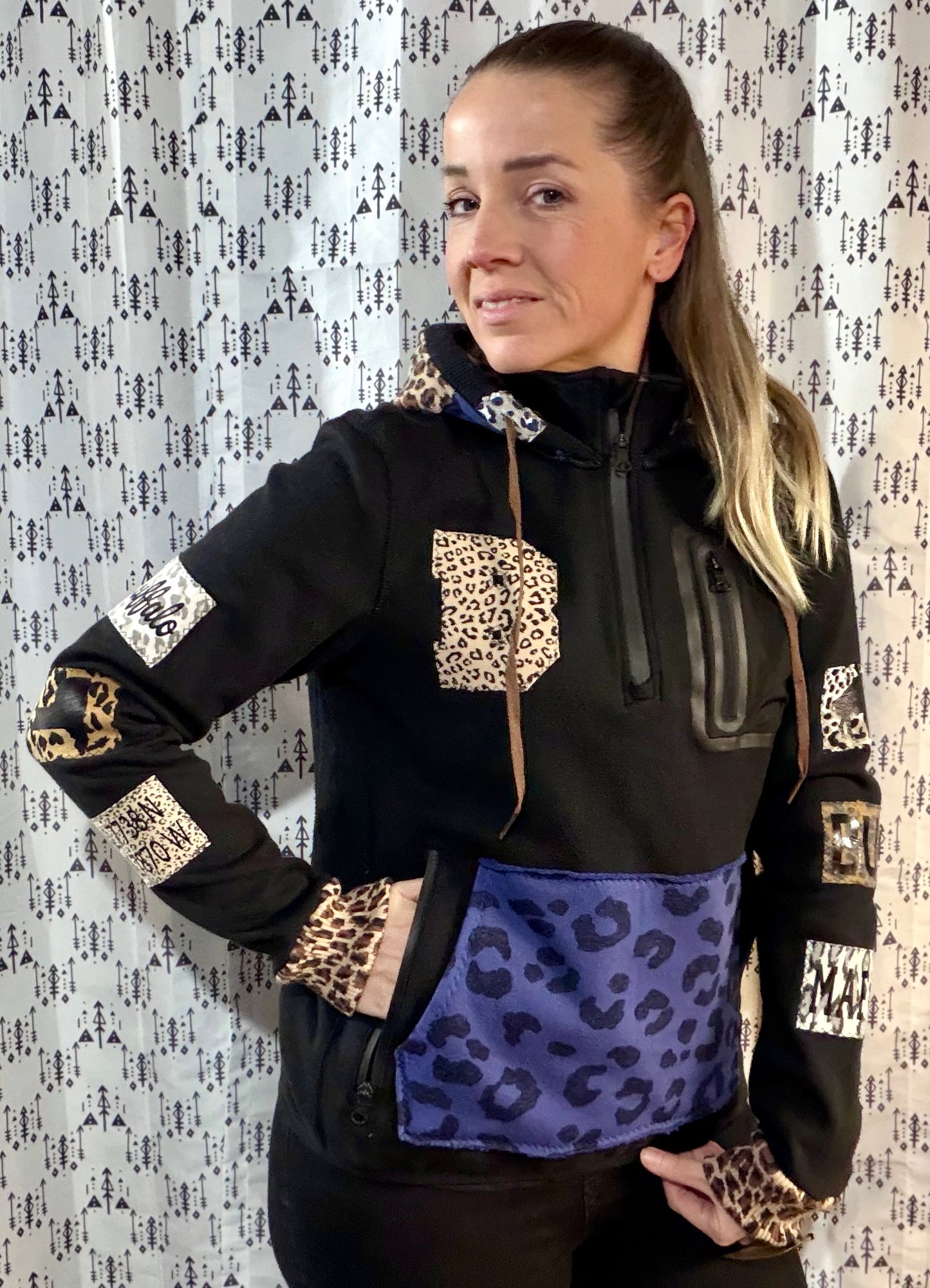 Black & Leopard Buffalo 1/4 Zip Hoodie Size- Women's M/L