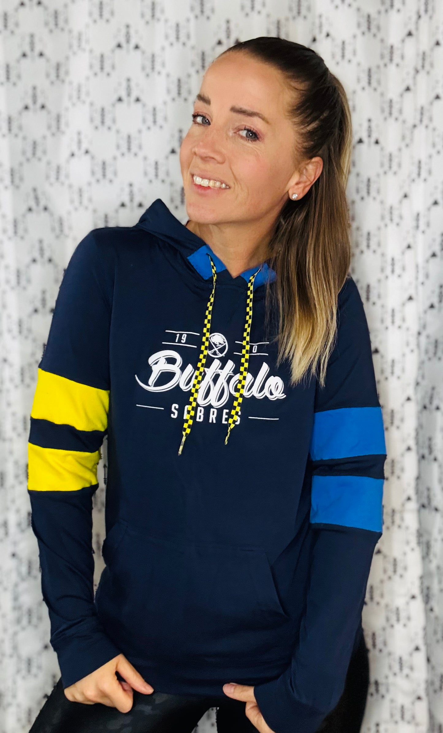 Buffalo Hockey Hoodie Size- Women's S/M