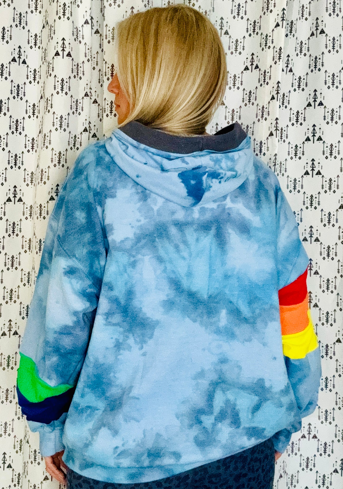 Rainbow & Hearts Tie Dye Hoodie Size- Unisex XL/2X