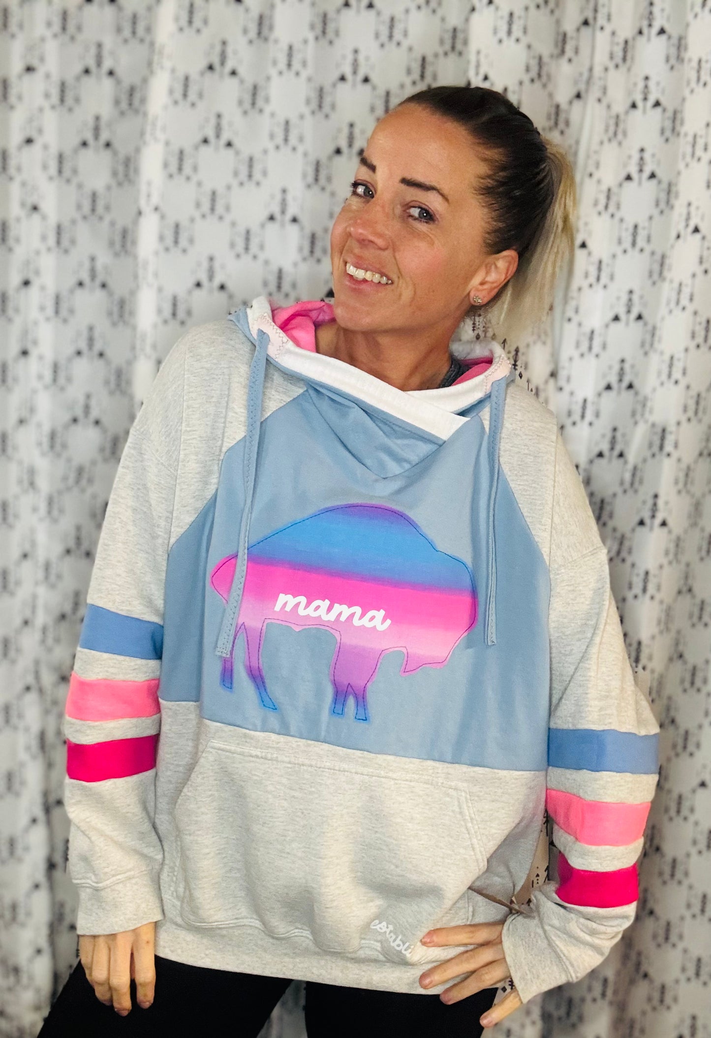 Blue & Pink Ombre' Buffalo MAMA Hoodie Women's Size-XL/2X