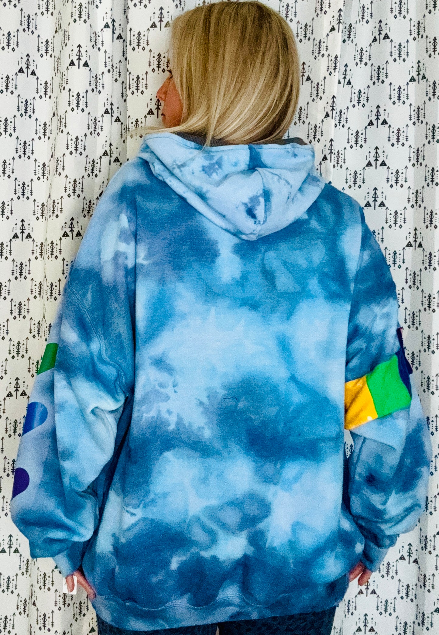 Buffalo Love Rainbow Tie Dye Hoodie Size- Unisex XL/2X