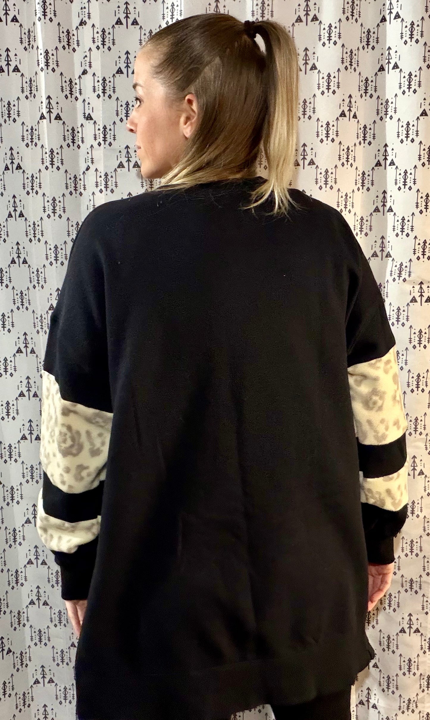 Black & Leopard Buffalo Crewneck Size- Women's L/XL