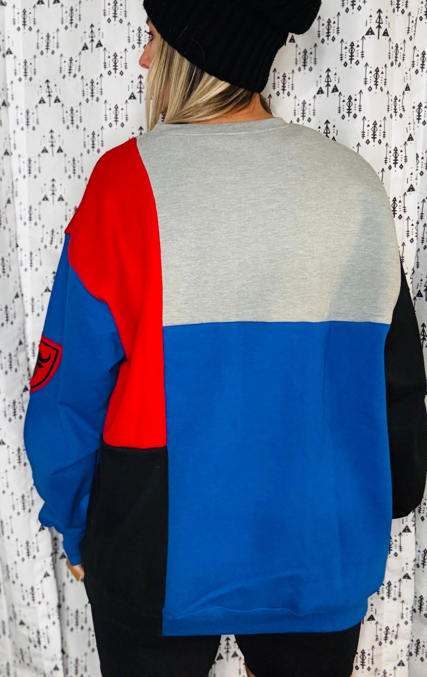 Color-Block 3 Buffalo Crewneck Size- Unisex L/XL