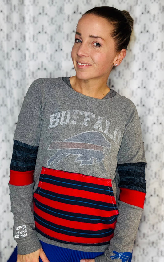 Faded Buffalo Crewneck Size- Women's S/M