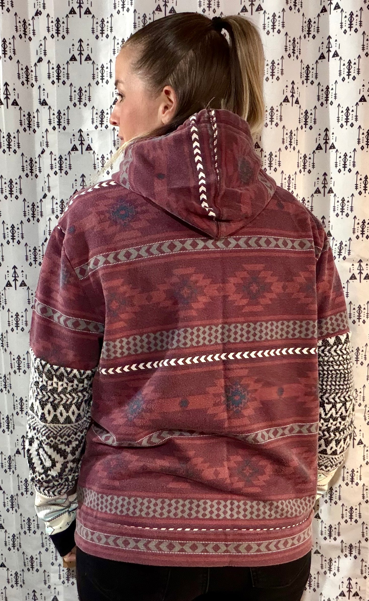 Maroon Aztec Buffalo Hoodie Size- Unisex S/M
