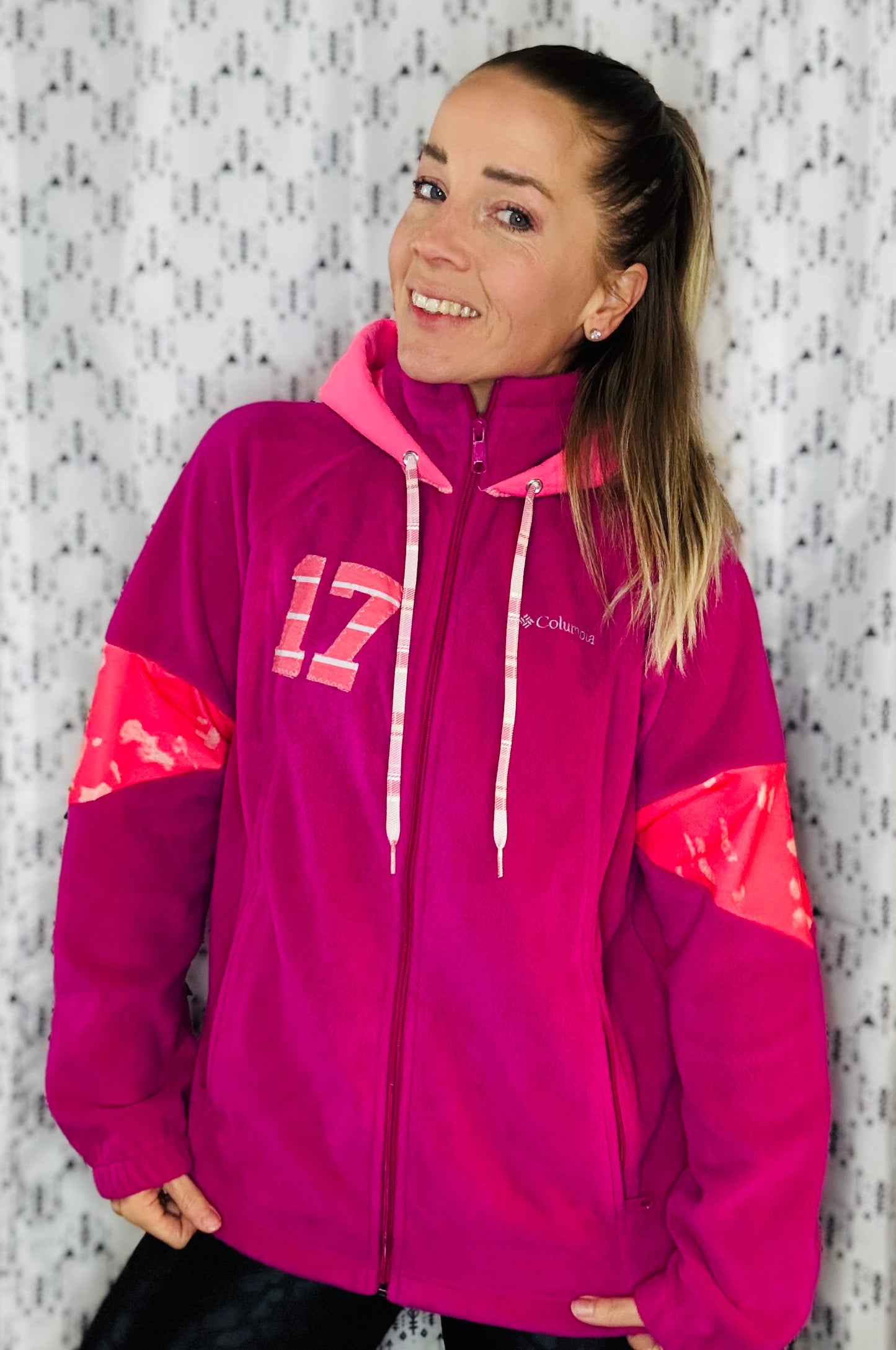 Pinktober 17 Columbia Hoodie Size- Women's L/XL