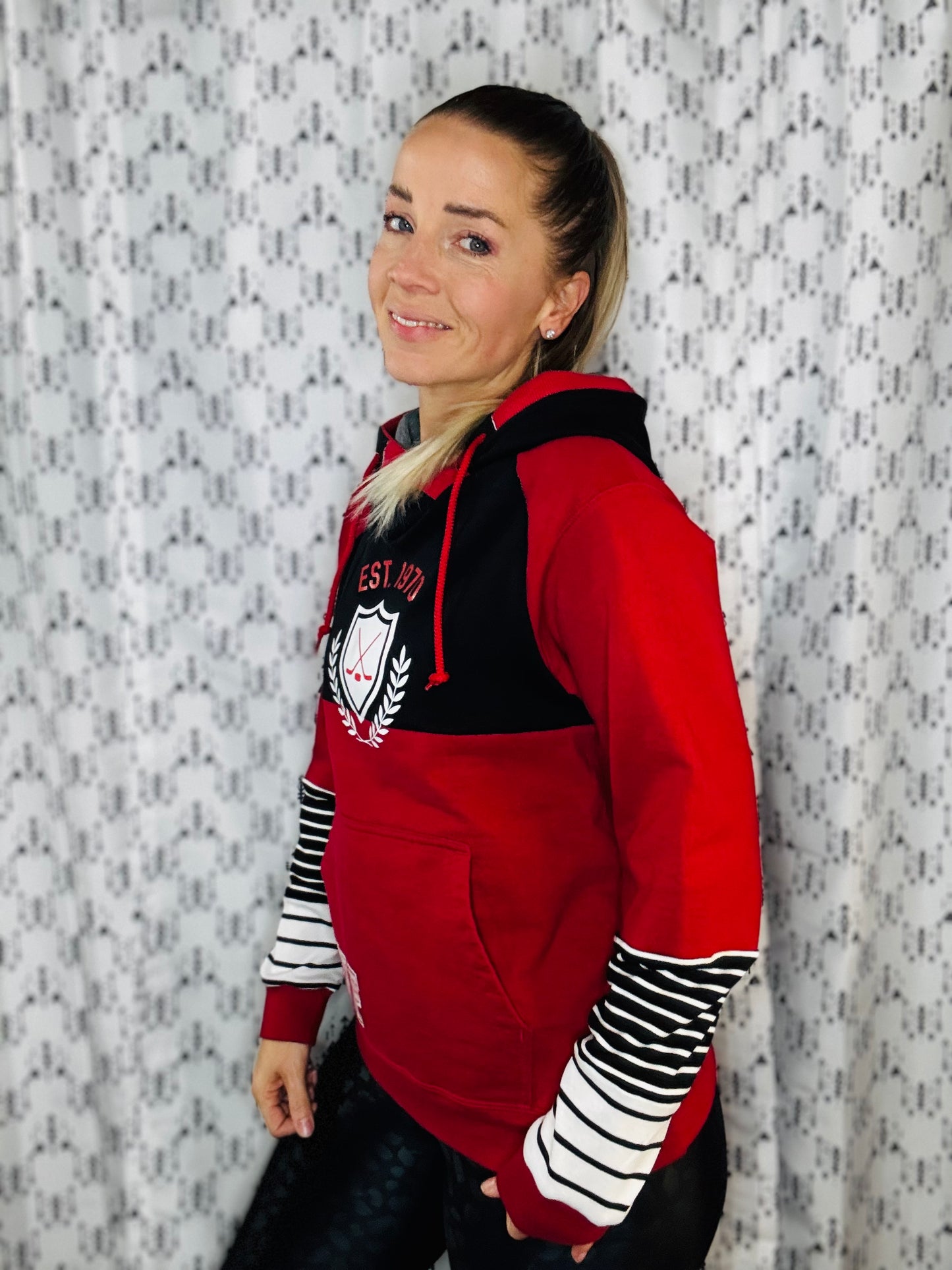 Buffalo Hockey 90's Era Hoodie Size- Unisex XS/S