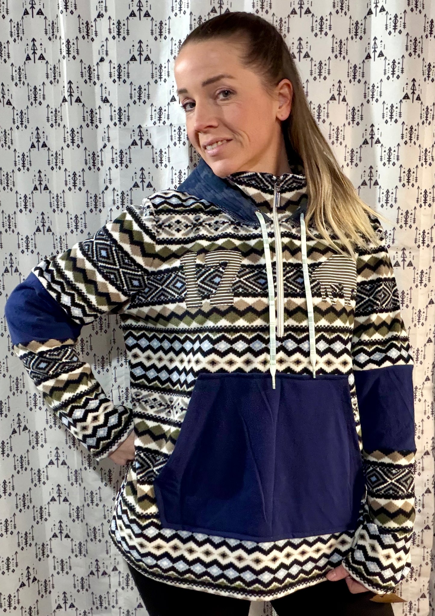 Blue & Green Fleece #17 Aztec 1/4 Buffalo Hoodie Size- Women's XL/2X