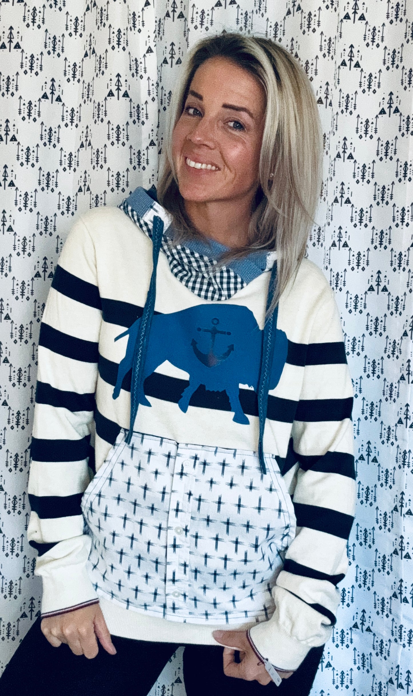 Cream Striped Nautical Anchor Sweater Hoodie Size- Women’s M/L