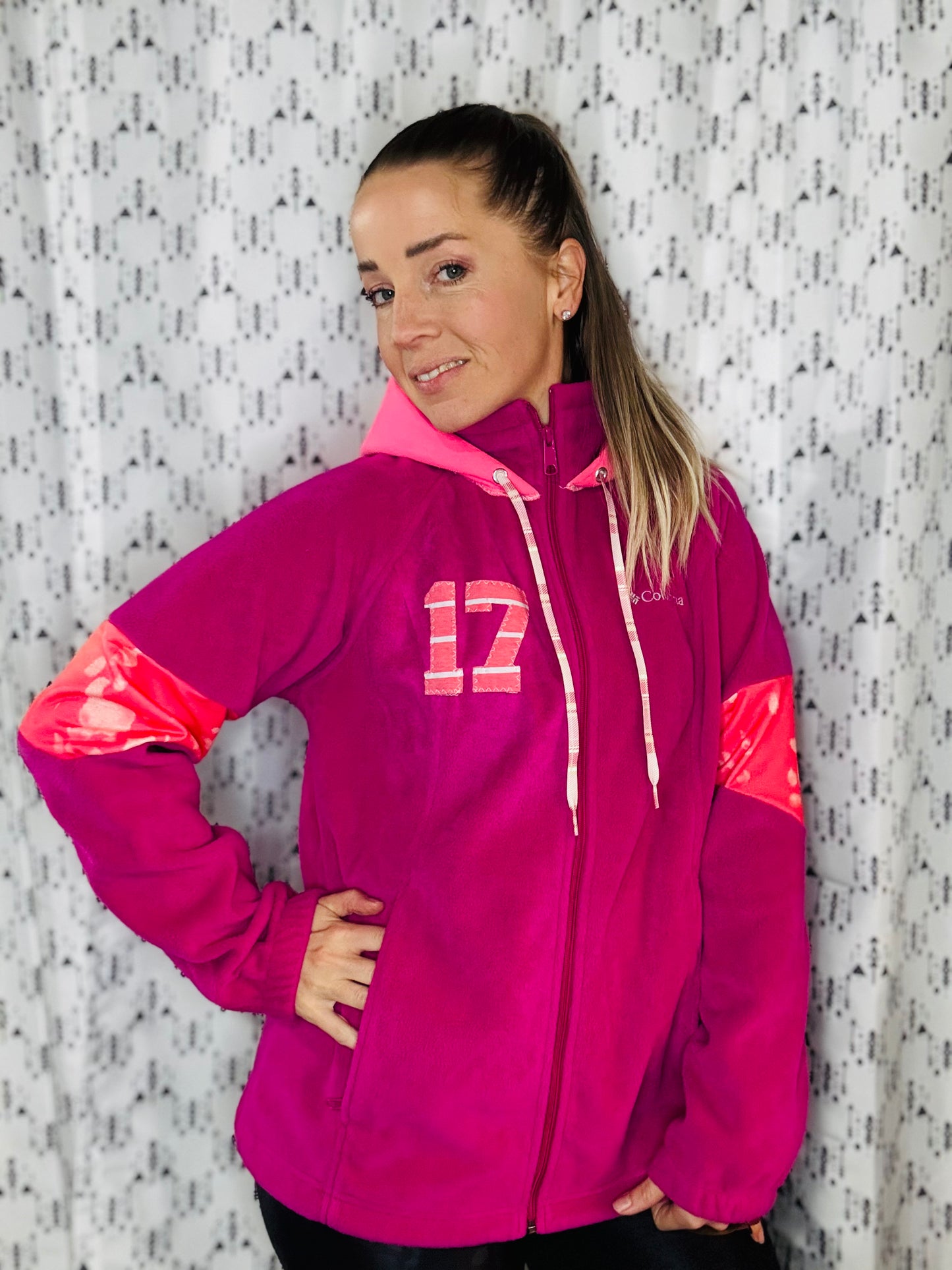 Pinktober 17 Columbia Hoodie Size- Women's L/XL