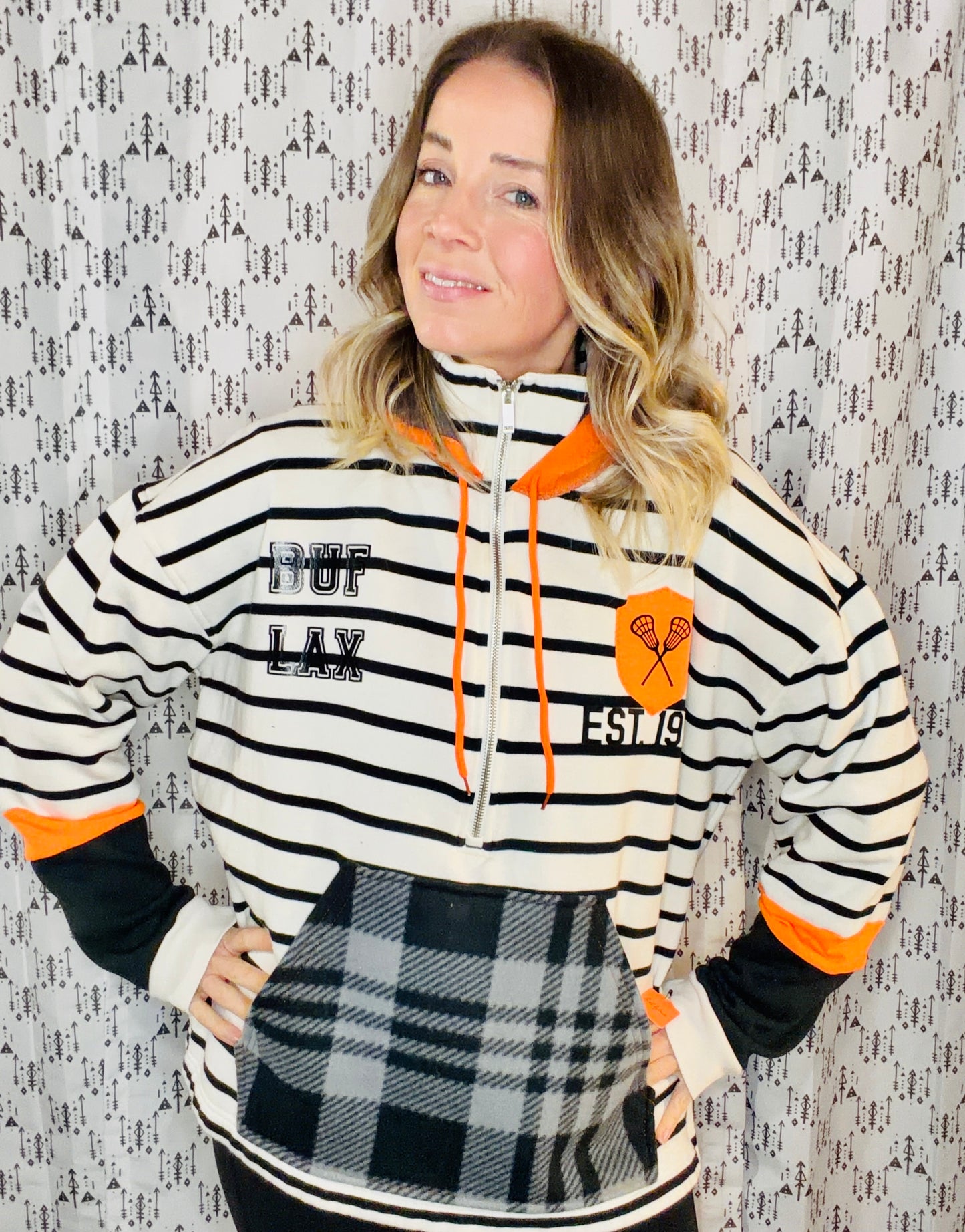 Striped Buffalo Lacrosse 1/2 Zip Hoodie Size- Women's L/XL