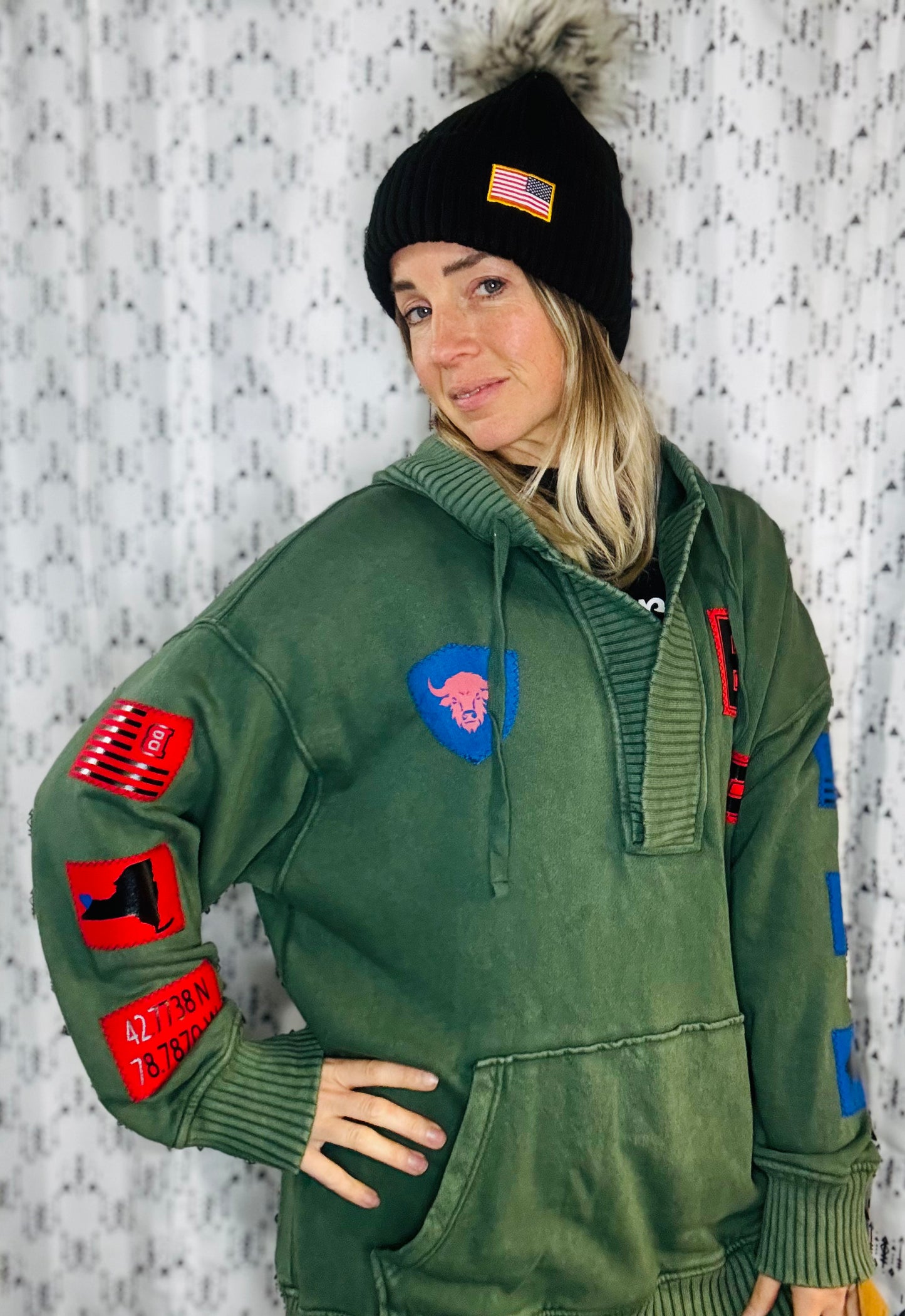 Green Buffalo Football Salute Hoodie Size- Women's XL/2X