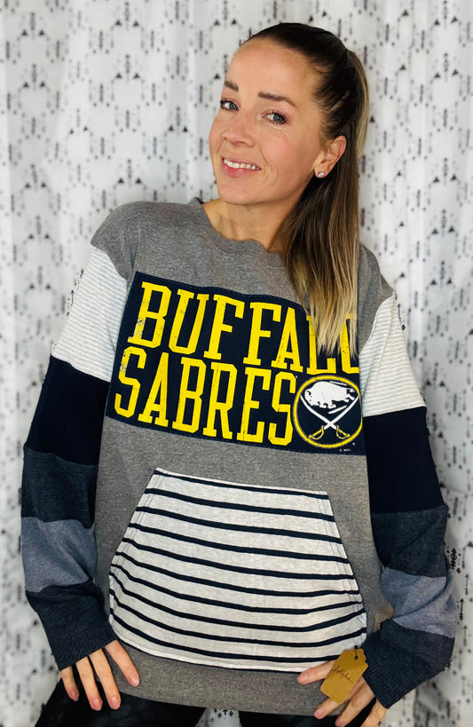 Buffalo Hockey Crewneck Size- Unisex M/L