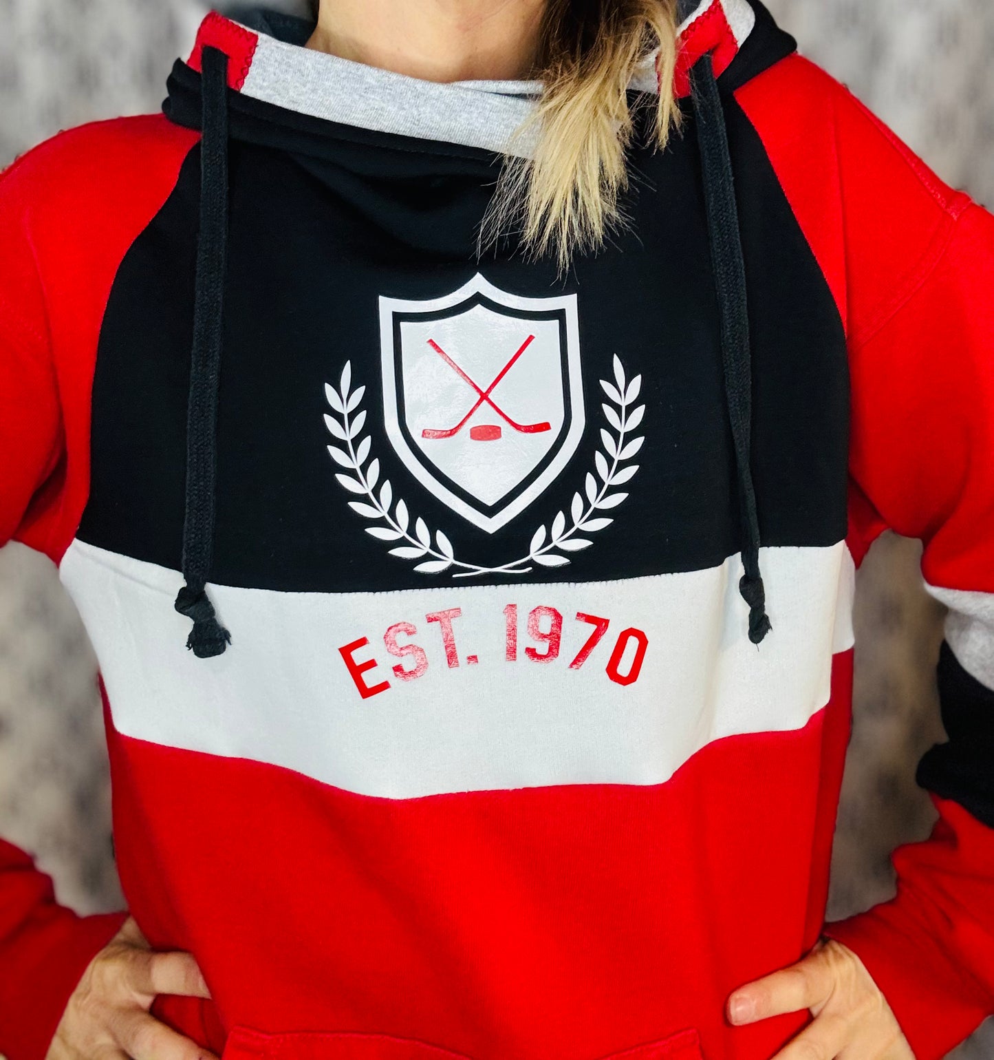 Buffalo Hockey 90's Era II Hoodie Size- Unisex M/L