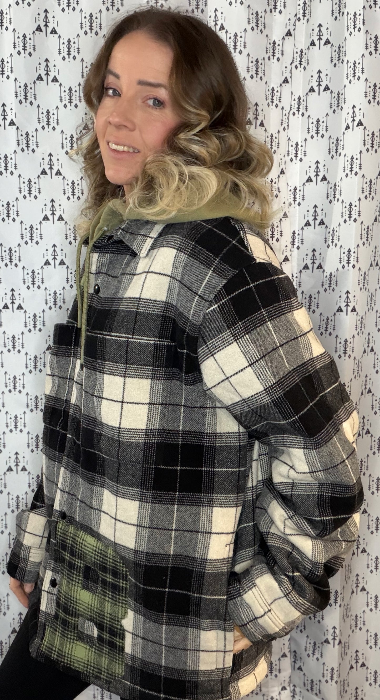 Black & White Plaid Lined Buffalo Hooded Jacket Size- Unisex M/L