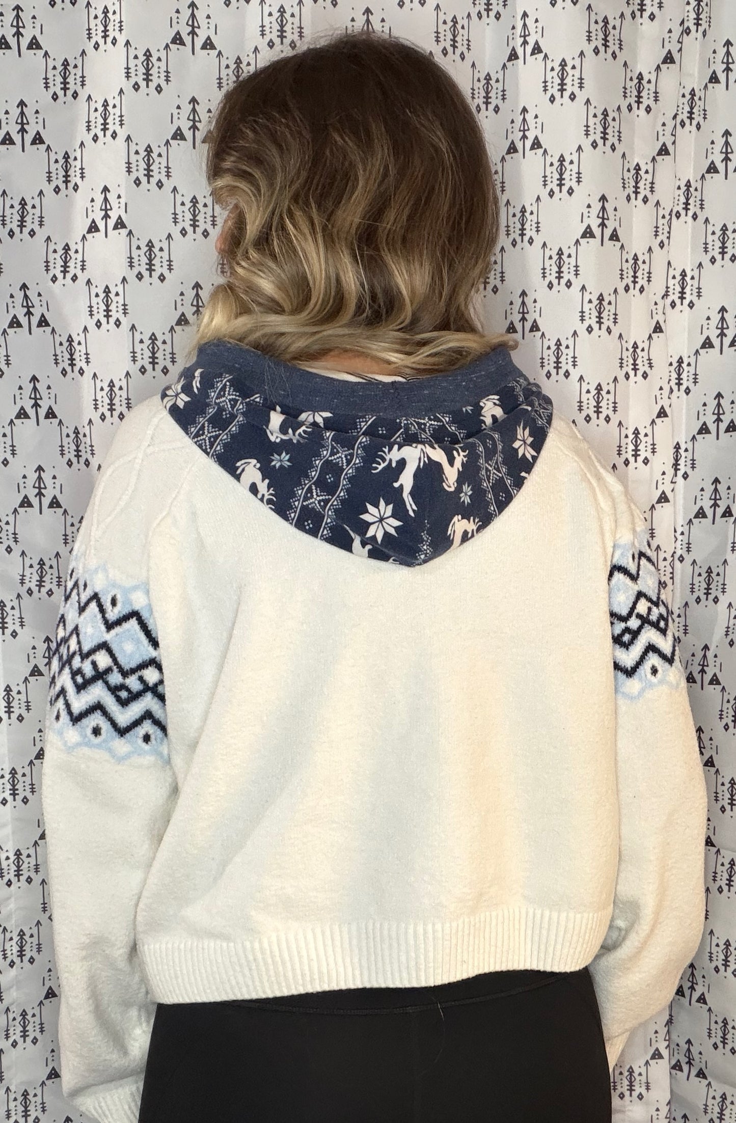 Blue BUF Winter Crop Sweater Hoodie Size- Women's L/XL