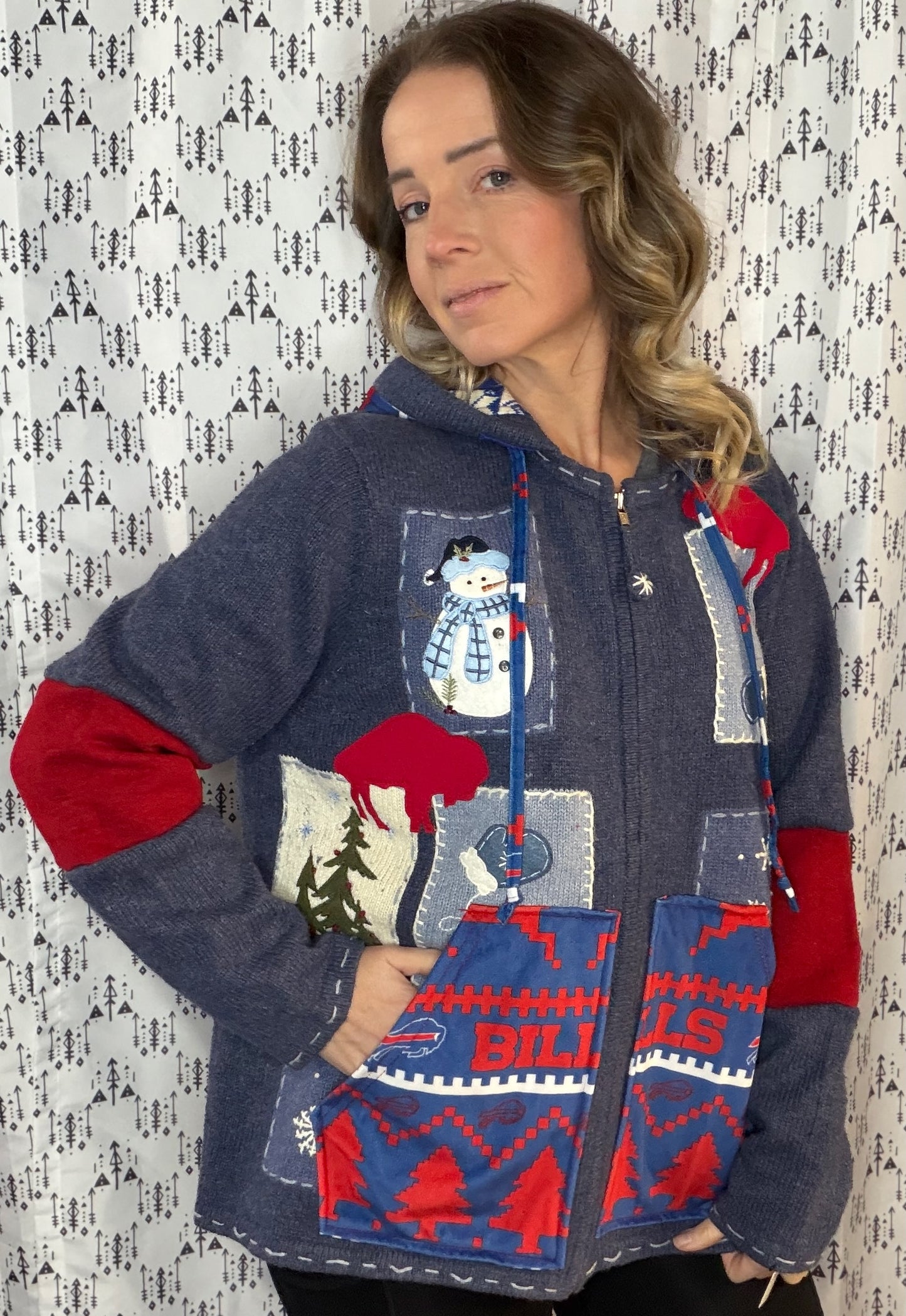 Holiday Buffalo Football Zip-Up Sweater Hoodie Size- Women's L/XL