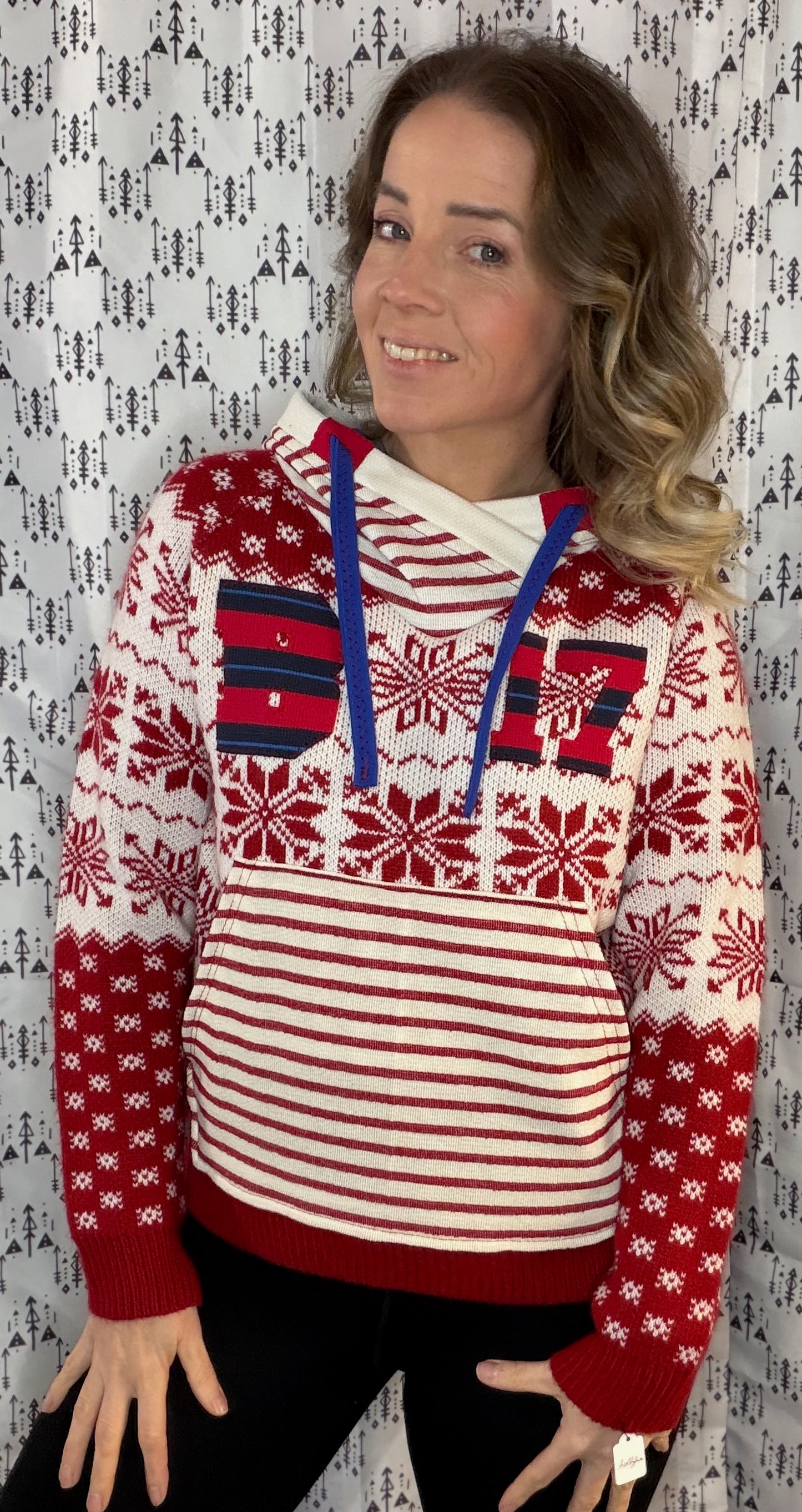 Red Holiday Allen 17 Sweater Hoodie Size- Women's M/L