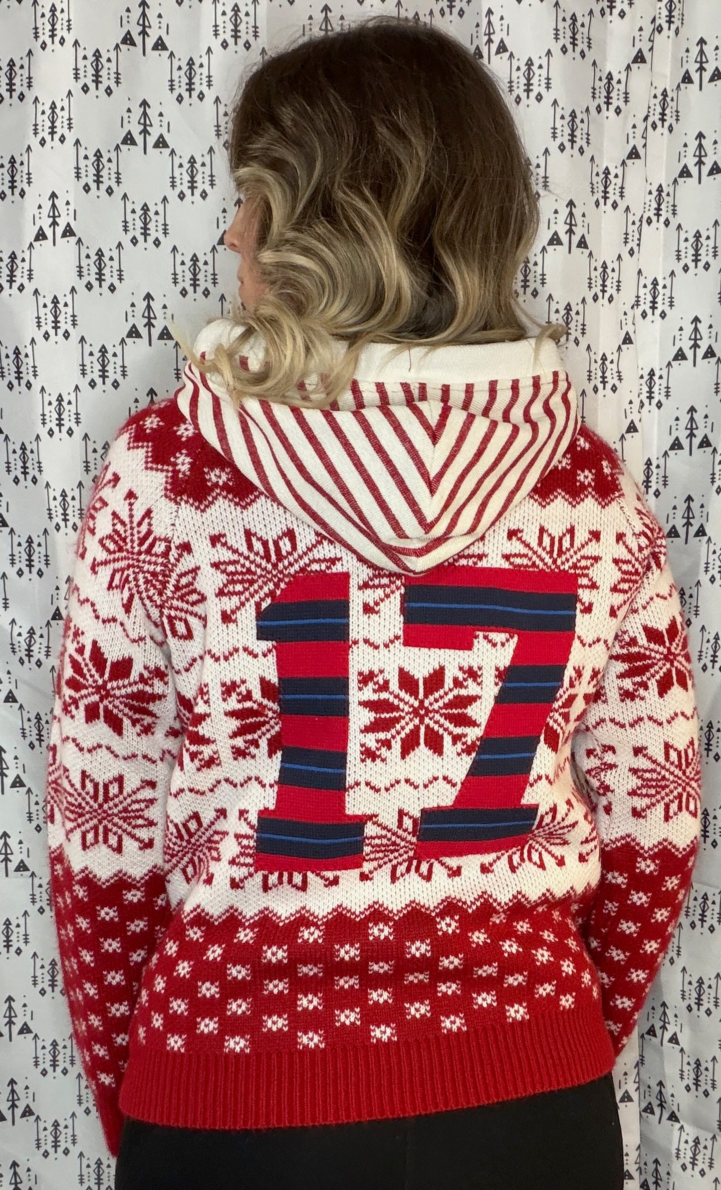 Red Holiday Allen 17 Sweater Hoodie Size- Women's M/L