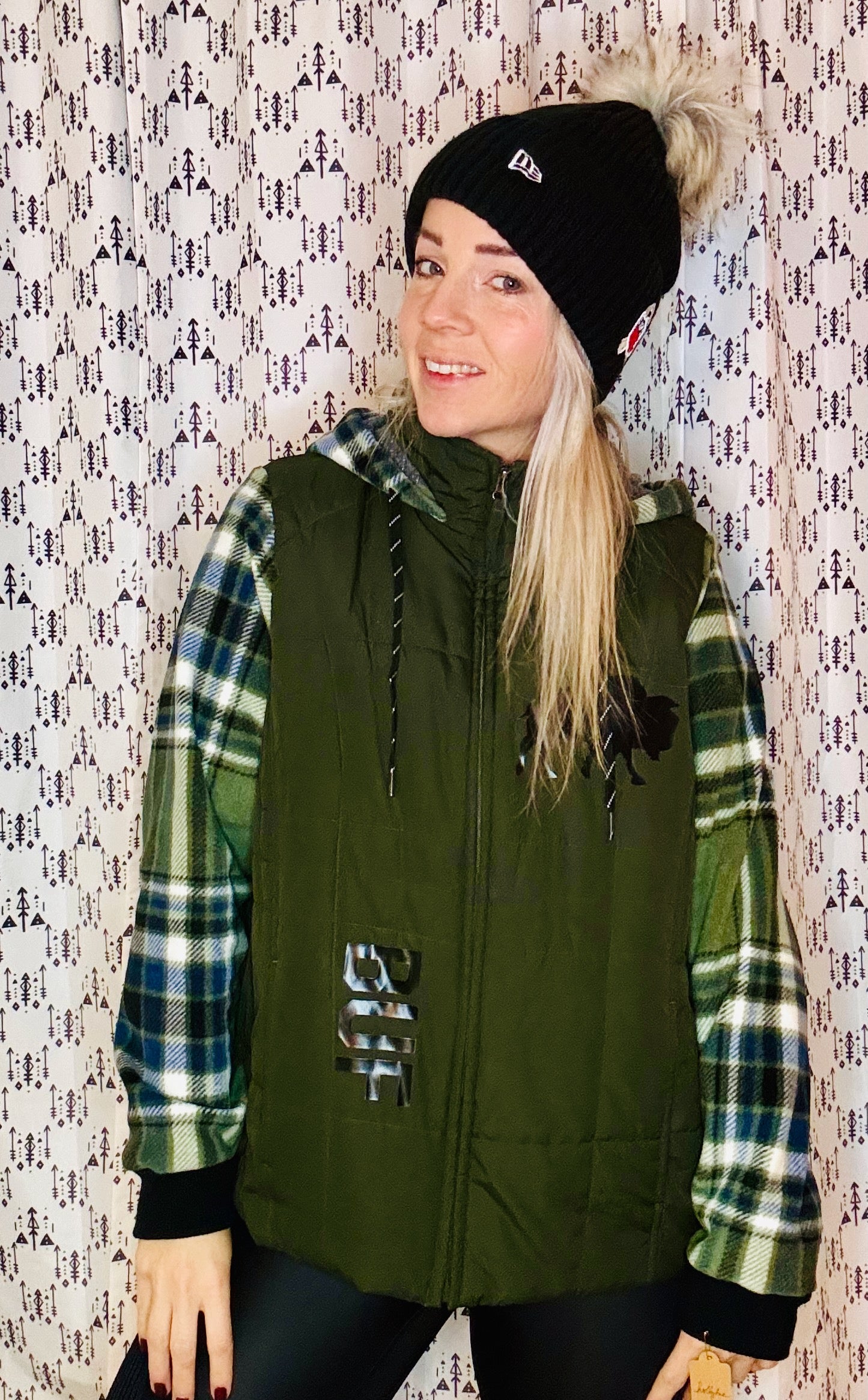 Green & Plaid Hooded Puffy Jacket Size- Women's L/XL