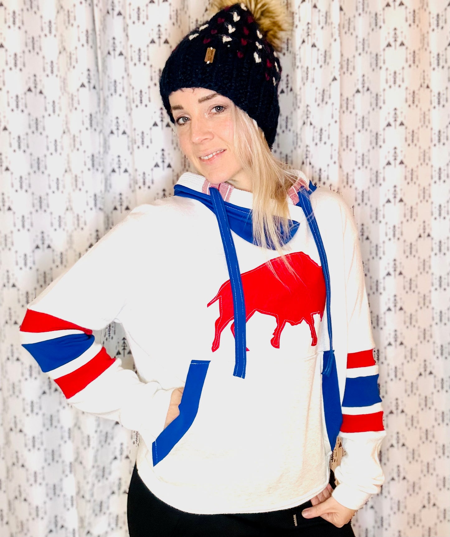 White Sweater Buffalo Football Hoodie Size- Women's L/XL