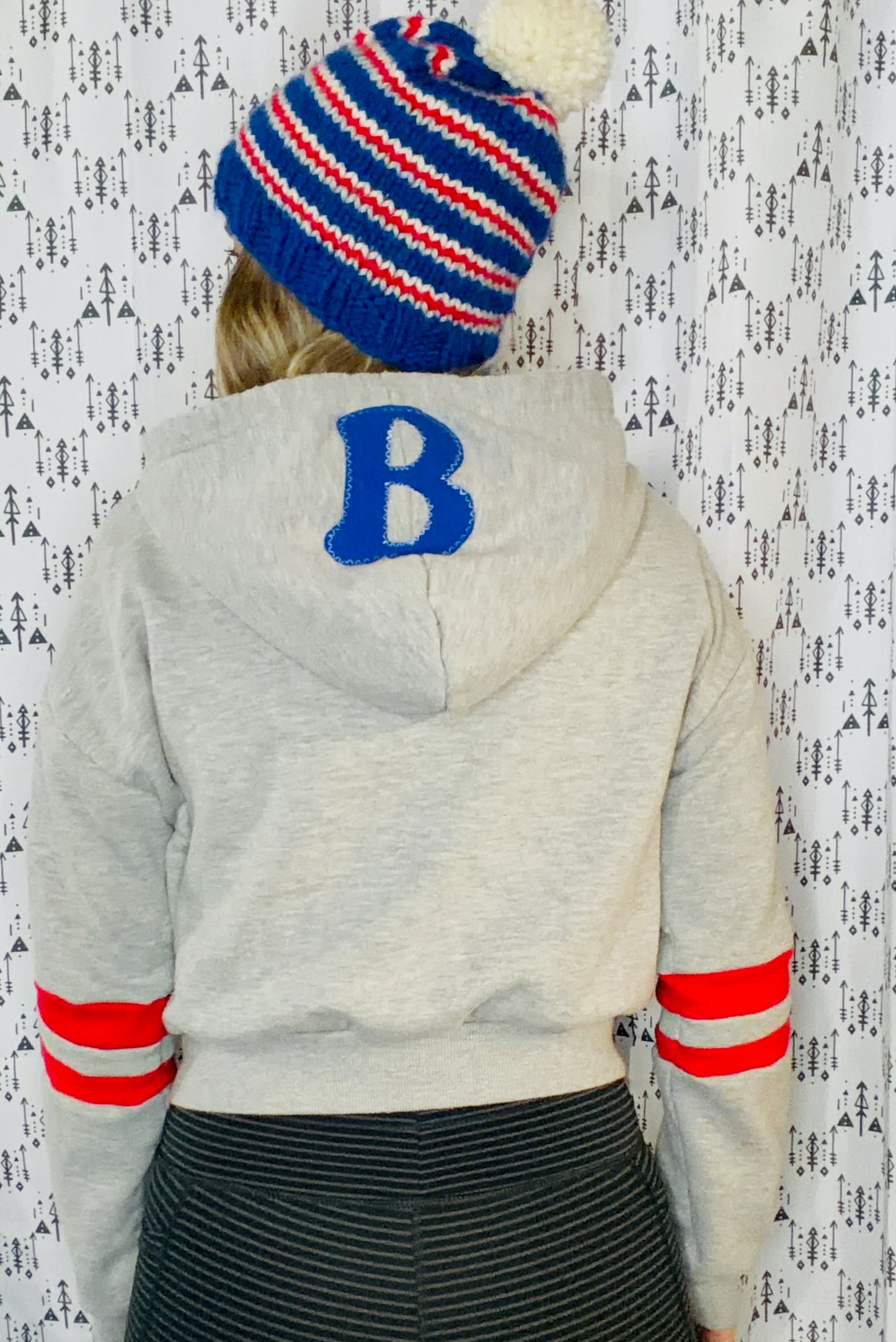 Grey Everything Buffalo Football Zip-Up Crop Hoodie Size- Women's M/L