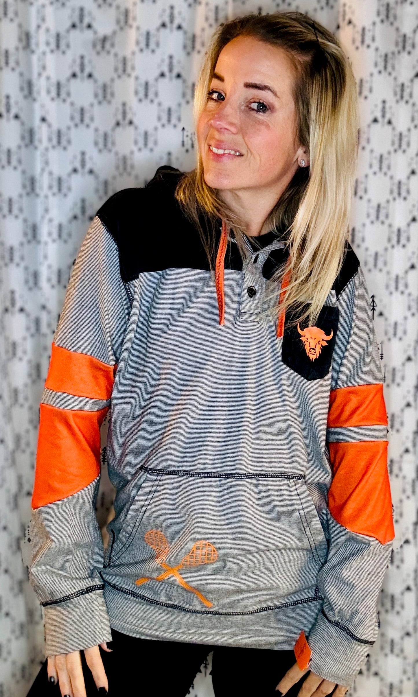 Lightweight Buffalo Lacrosse Hoodie Size- Unisex M/L