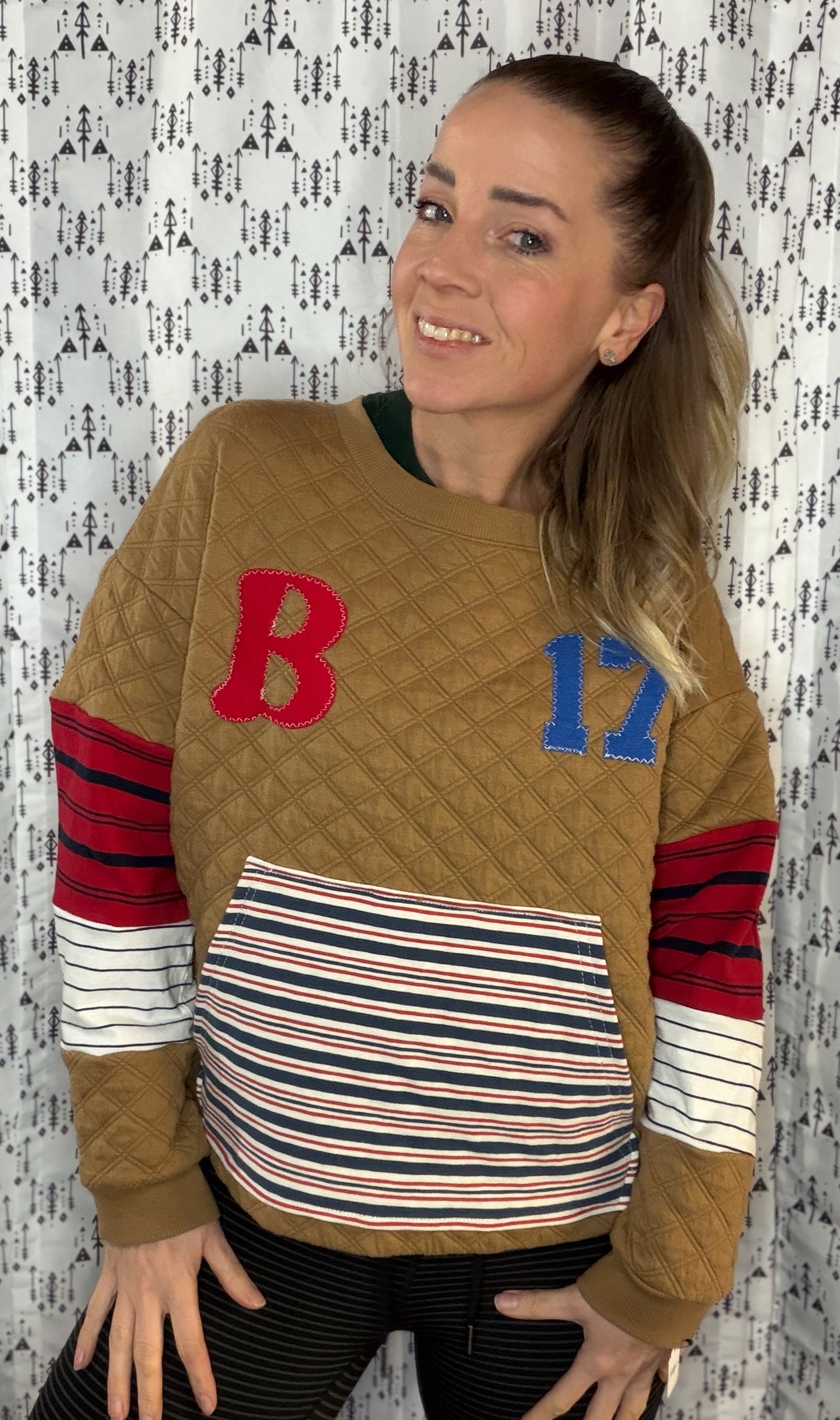 Gingerbread Allen #17 Buffalo Football Crewneck Size- Women's L/XL