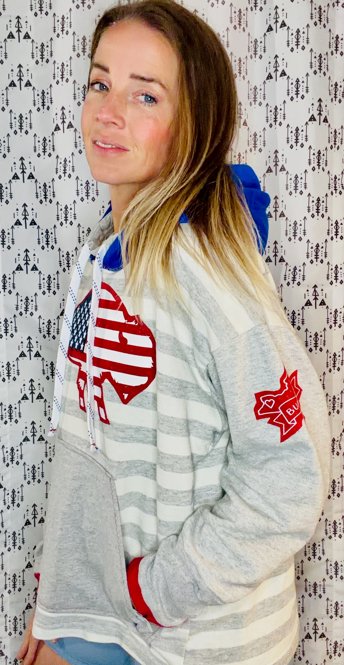 Striped Buffalo X 'Merica Hoodie Size Women's- XL/2X