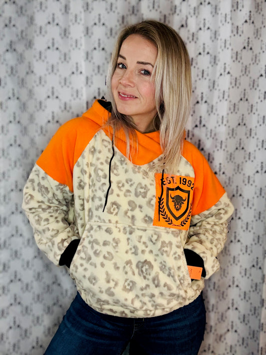 Leopard Buffalo Head Lacrosse Crop Hoodie Size- Women's L/XL