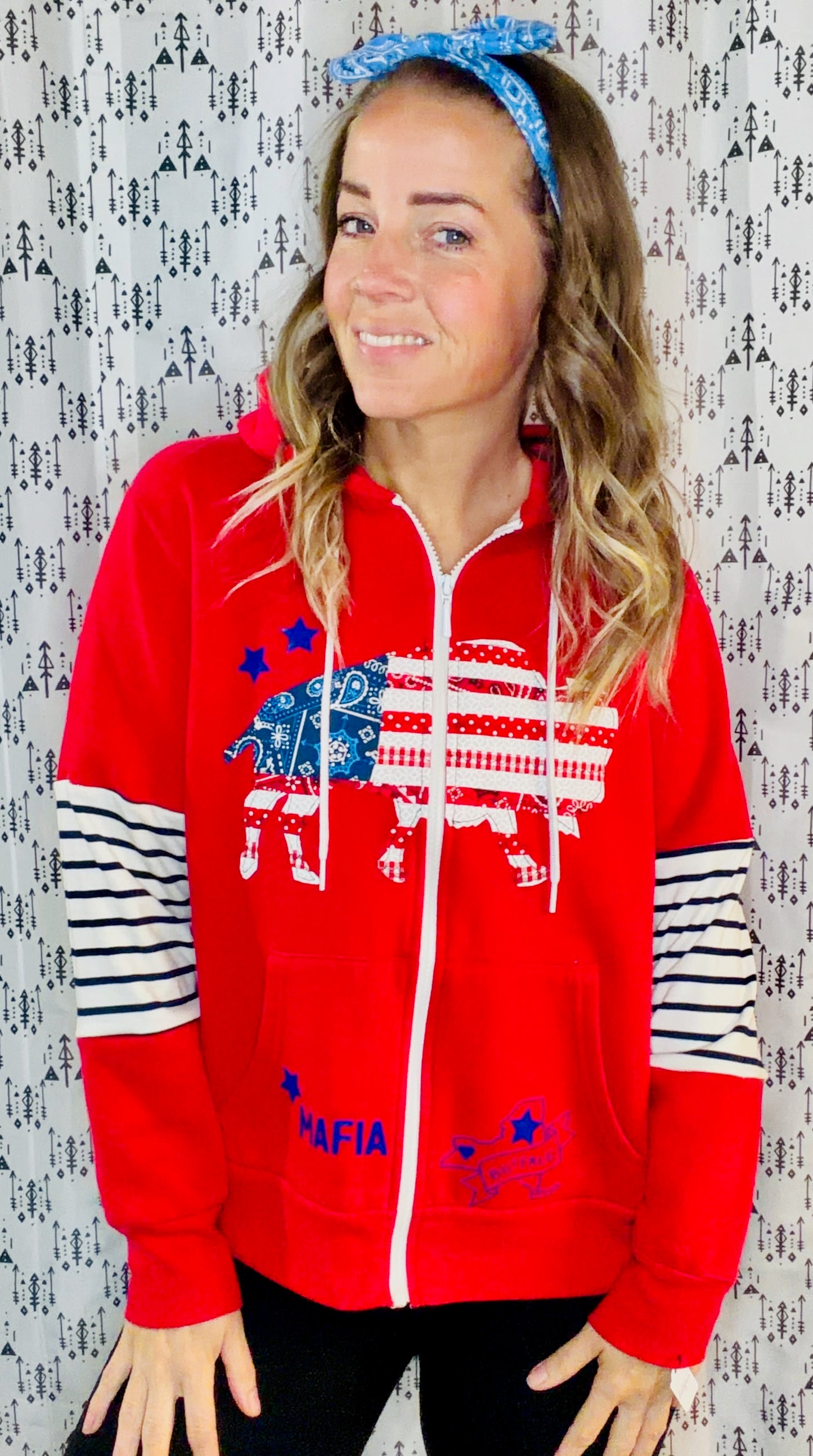 Red Buffalo USA Zip Up Hoodie Size Women's- L/XL
