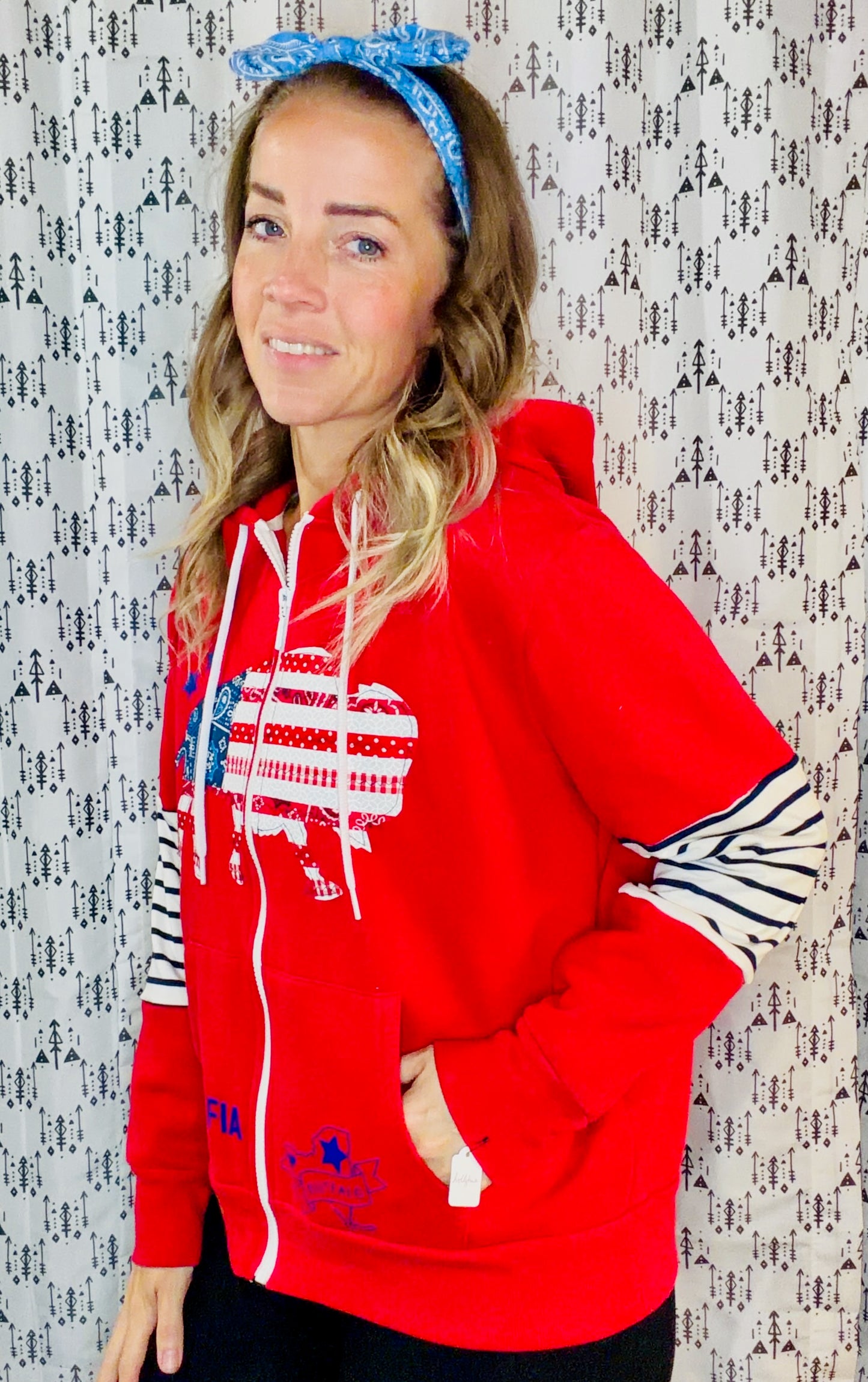 Red Buffalo USA Zip Up Hoodie Size Women's- L/XL