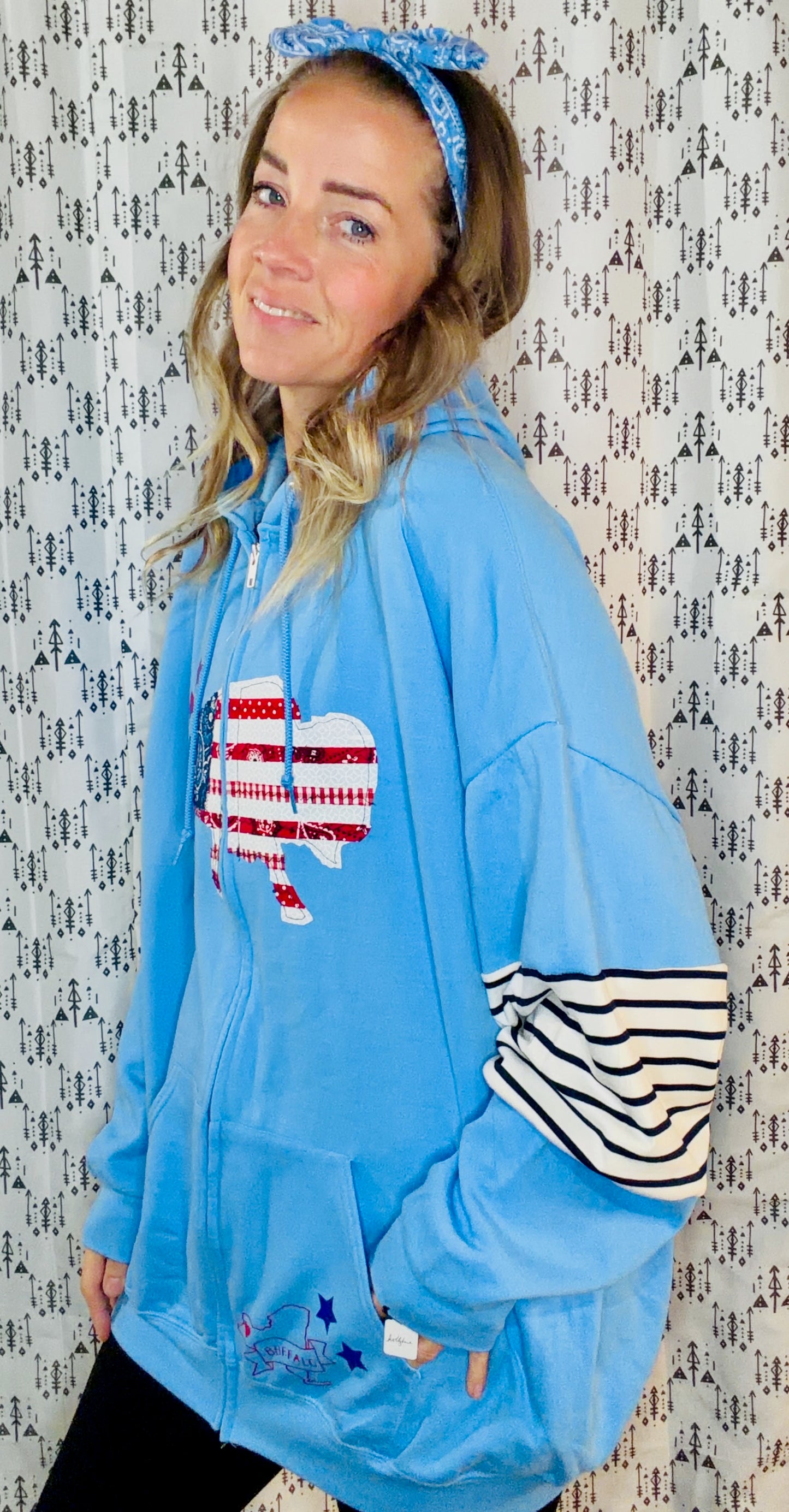 Light Blue Buffalo USA Zip Up Hoodie Size Women's- XL/2X