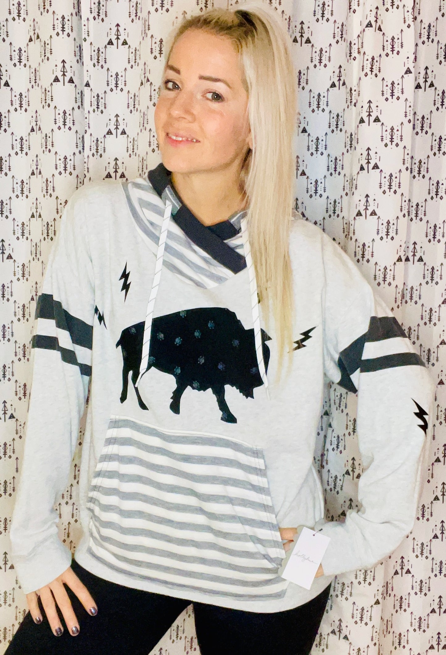 Buffalo Charged Hoodie Size- Women's XL/2X