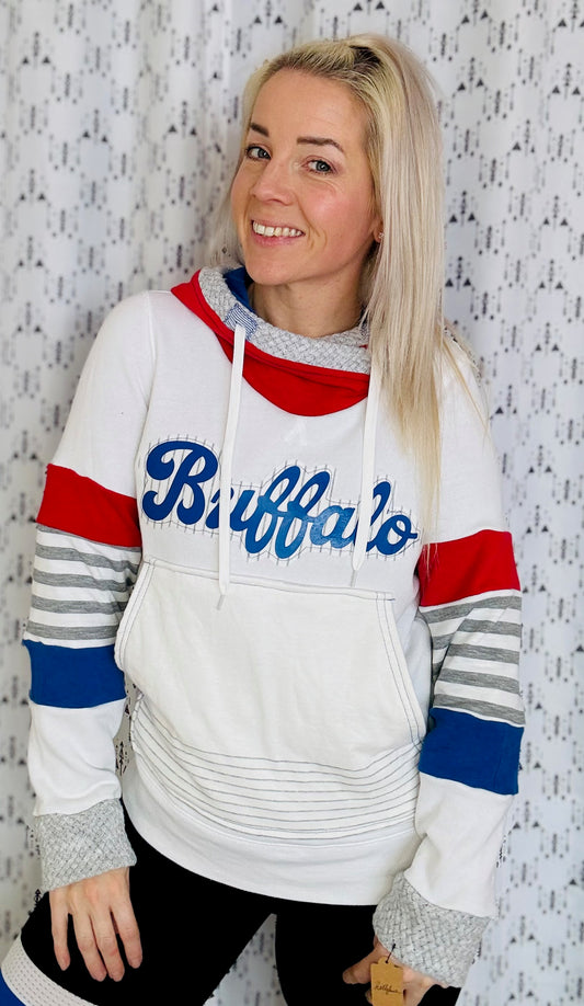 White Buffalo Sweater  Hoodie Size- Women's  M/L