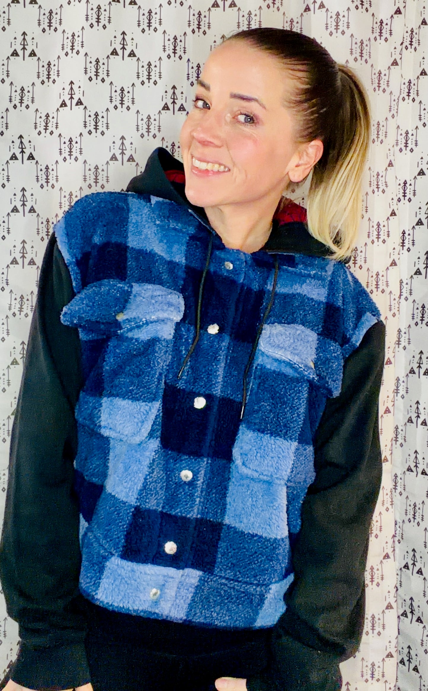 Black & Blue Plaid Sherpa Buffalo Football Button-Up Jacket Size- Women's L/XL