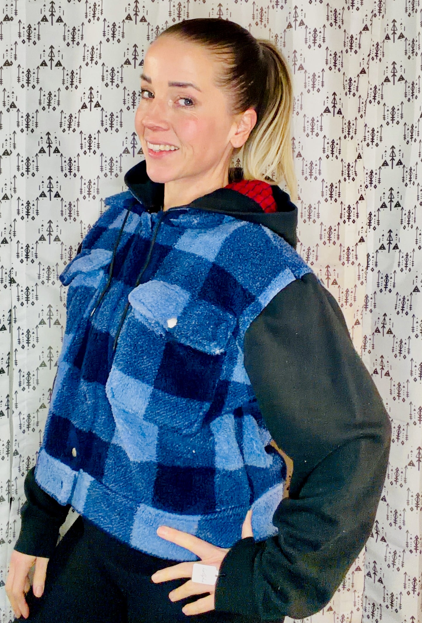 Black & Blue Plaid Sherpa Buffalo Football Button-Up Jacket Size- Women's L/XL
