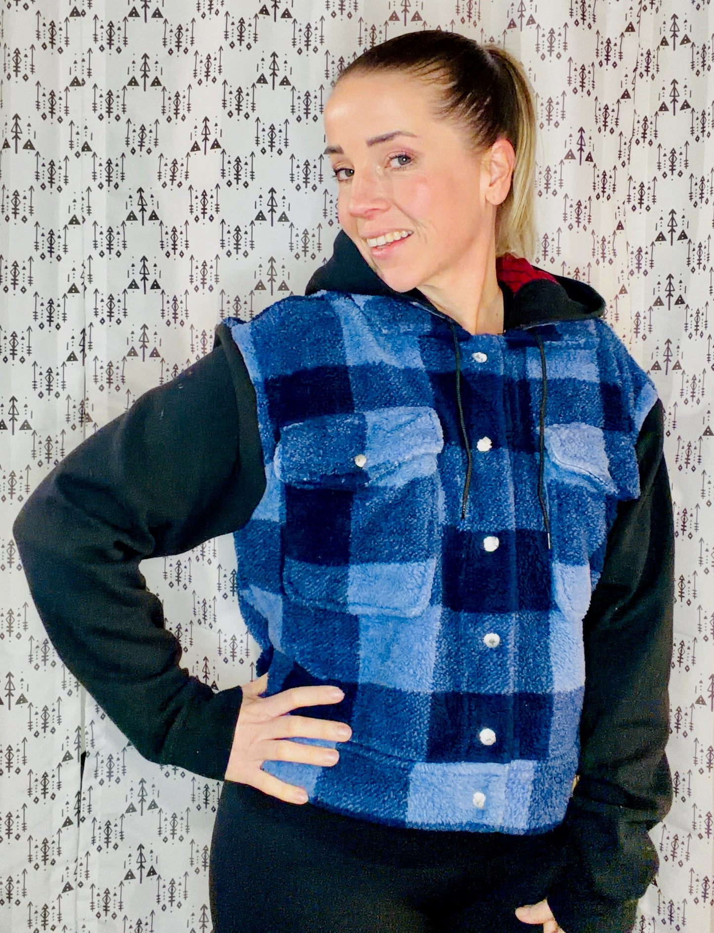 Black & Blue Plaid Sherpa Buffalo Football Button-Up Jacket Size- Women's L/XL
