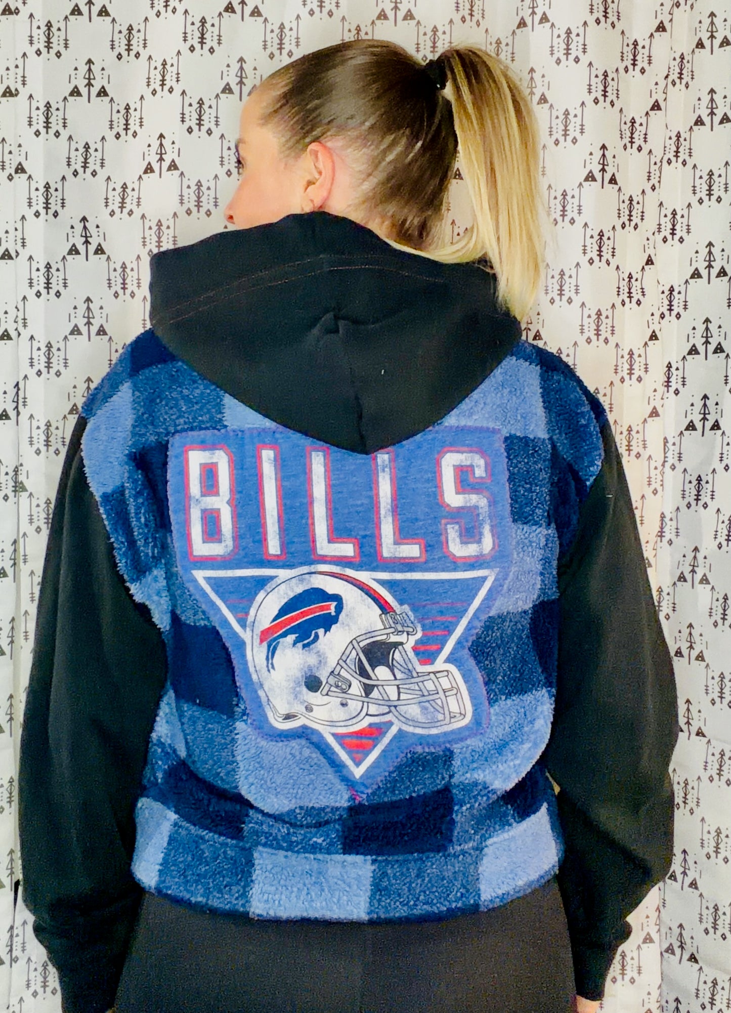 Black & Blue Plaid Sherpa Buffalo Football Button-Up Jacket Size- Women's L/XL