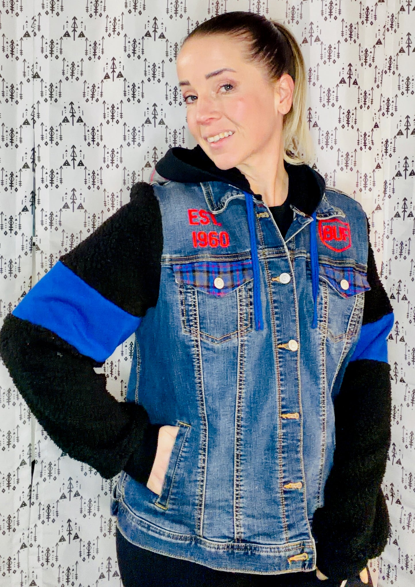 Black Sherpa & Denim Buffalo Football Hooded Jacket Size- Women's L/XL