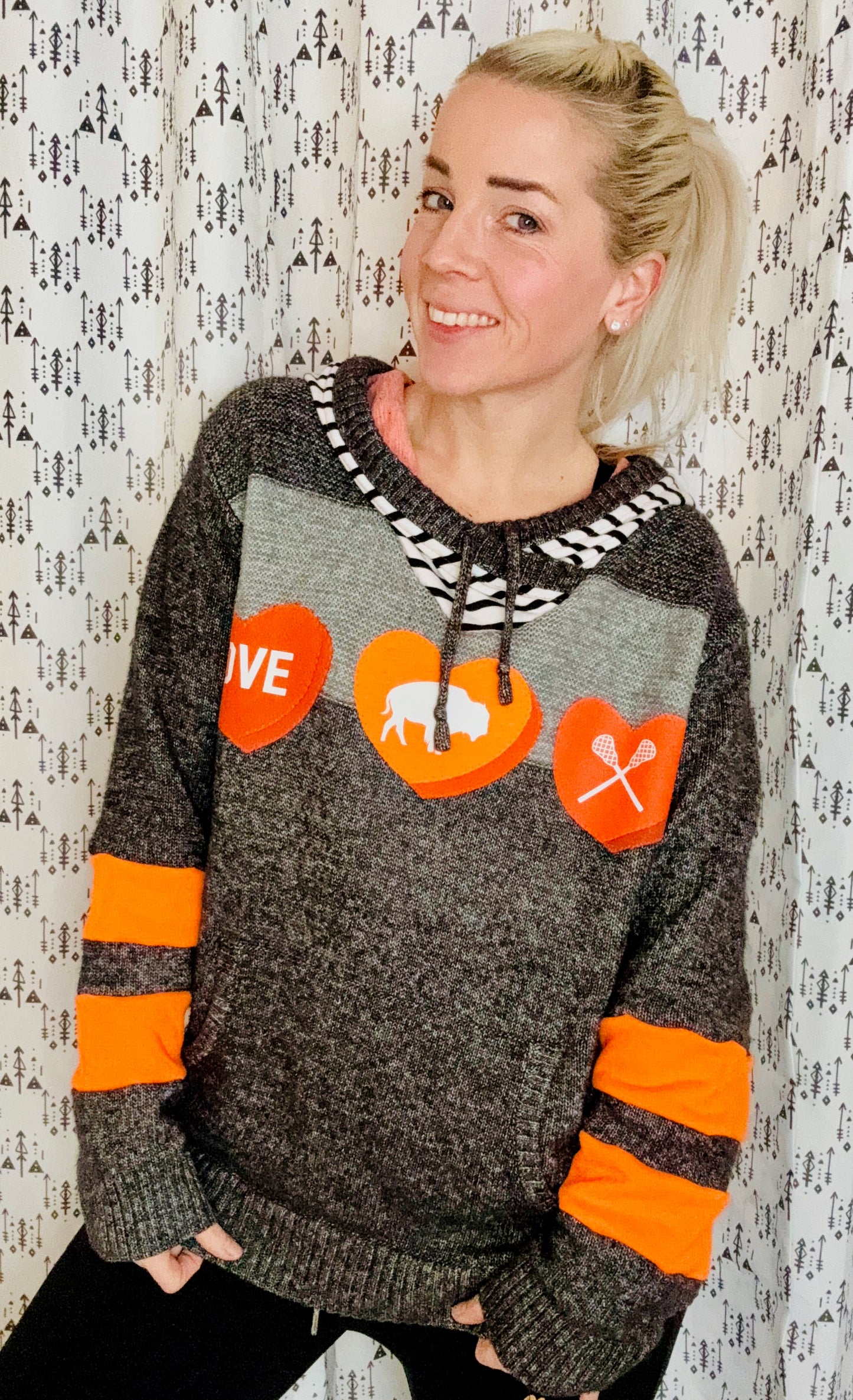 Buffalo Lacrosse Conversation Heart Sweater Hoodie Size- Women's L/XL