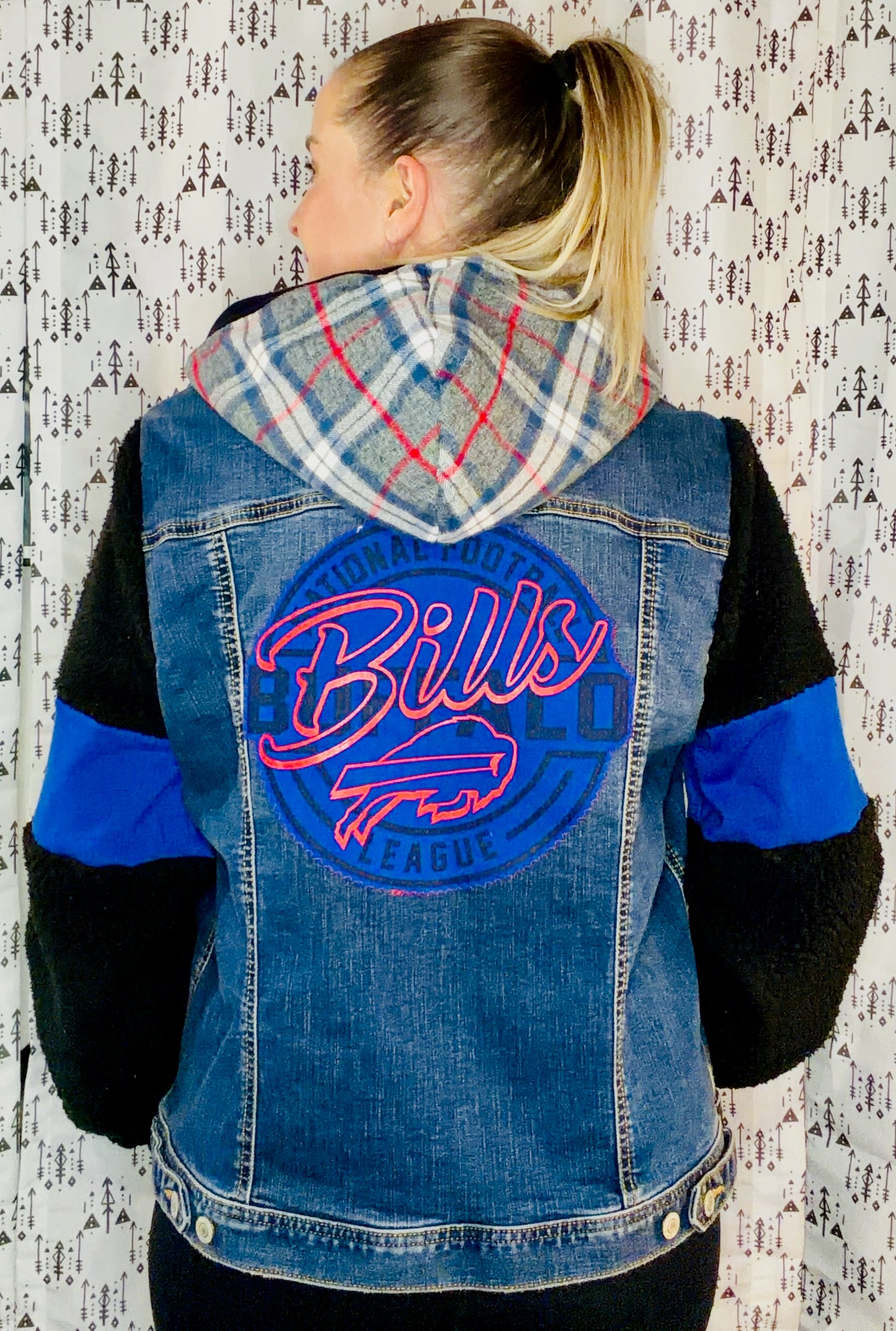 Black Sherpa & Denim Buffalo Football Hooded Jacket Size- Women's L/XL