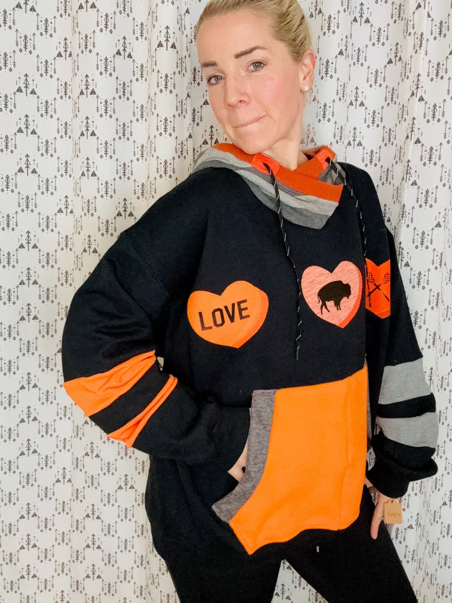 Buffalo Lacrosse Conversation Heart Hoodie Size- Women's XL/2X